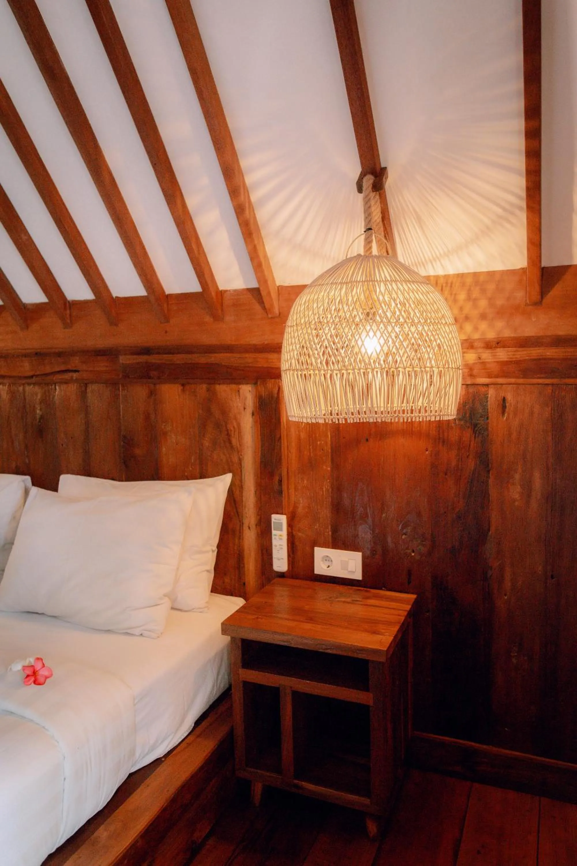 Bed in Island View Bar & Bungalow