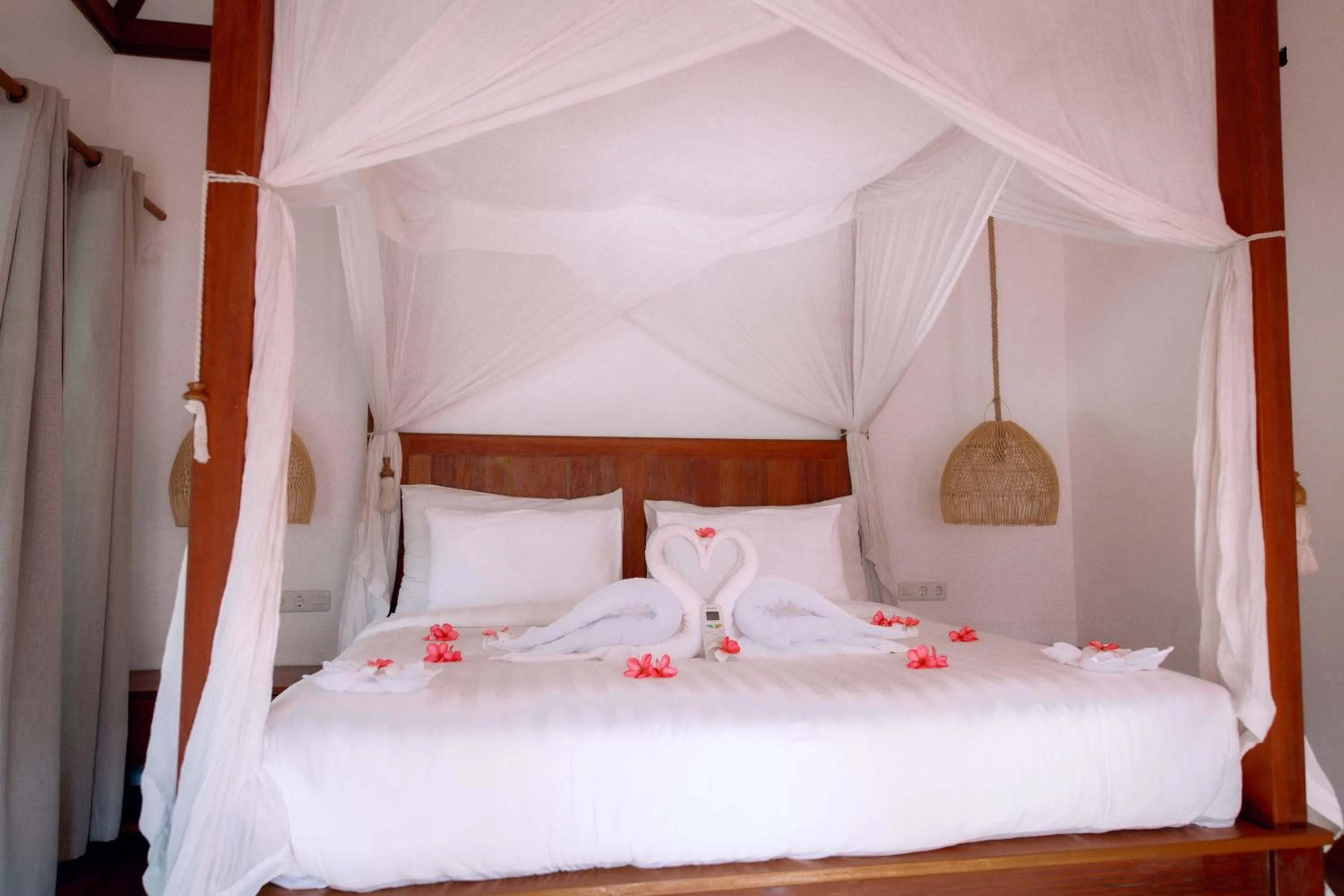 Bed in Island View Bar & Bungalow