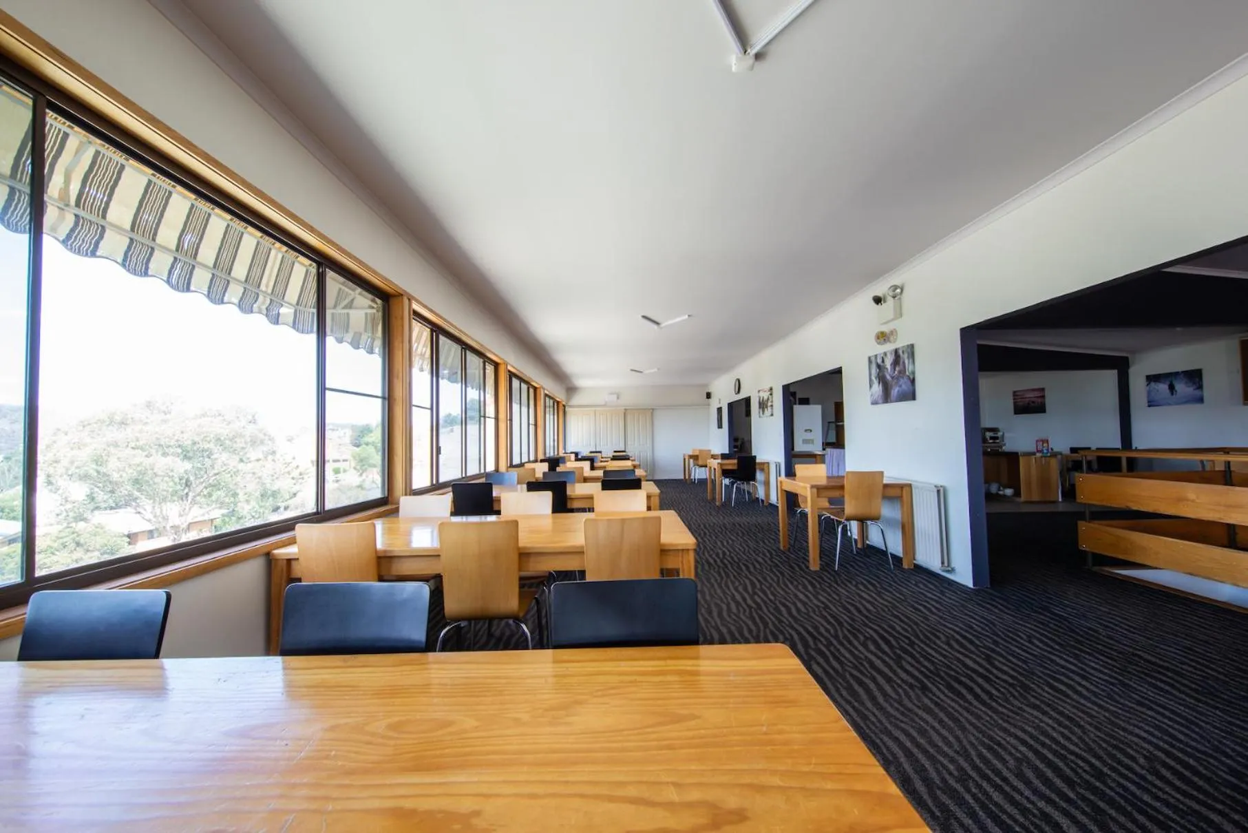 Restaurant/places to eat in Vikas