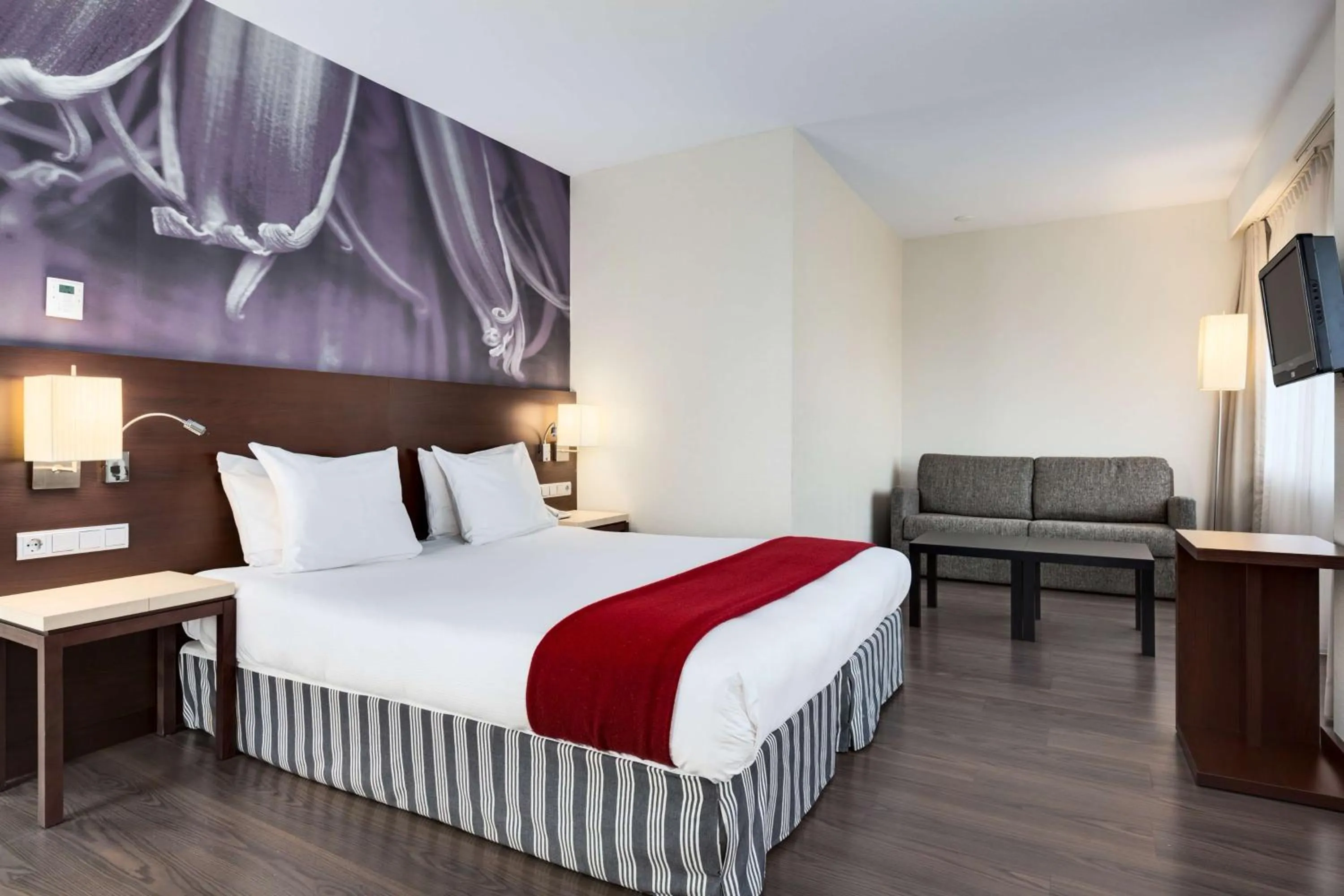 Bedroom, Bed in NH Amersfoort