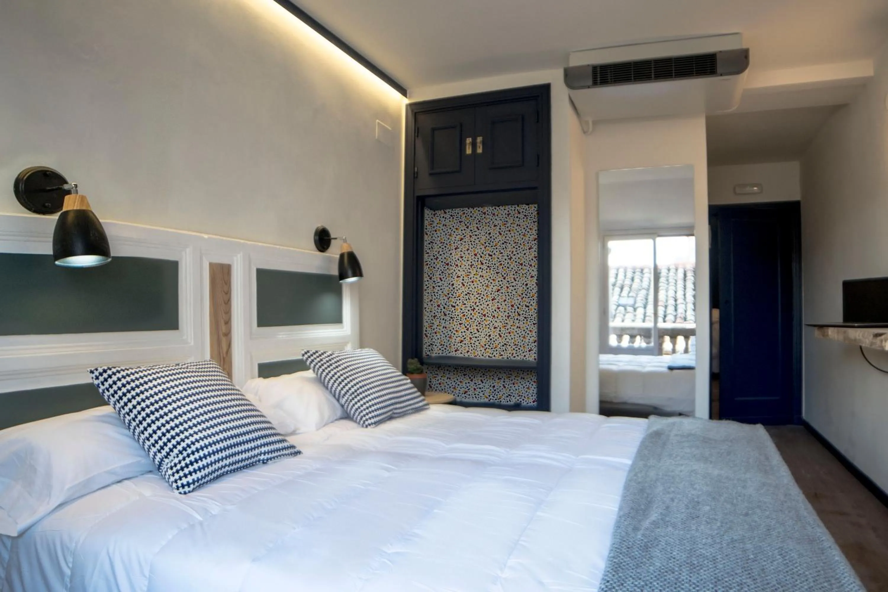 Bed in Hotel Alda Jolio Jaca