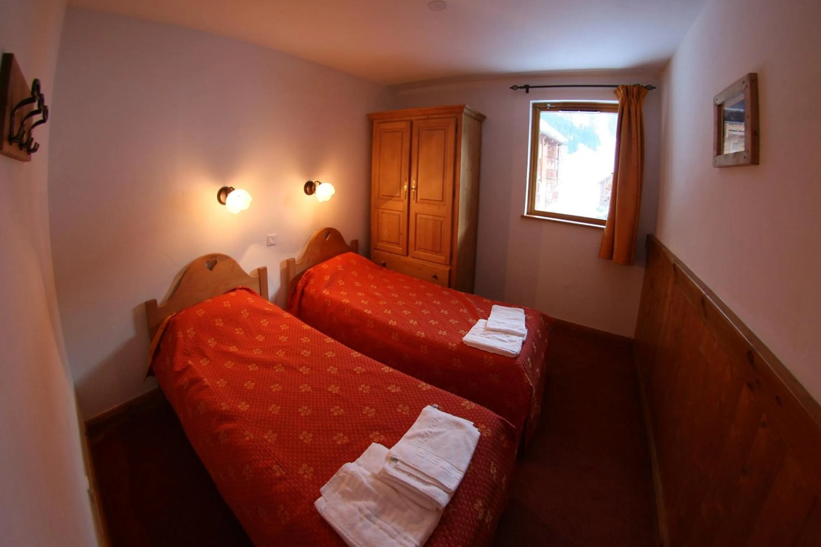 Bed in Chalet des Neiges Oz en Oisans