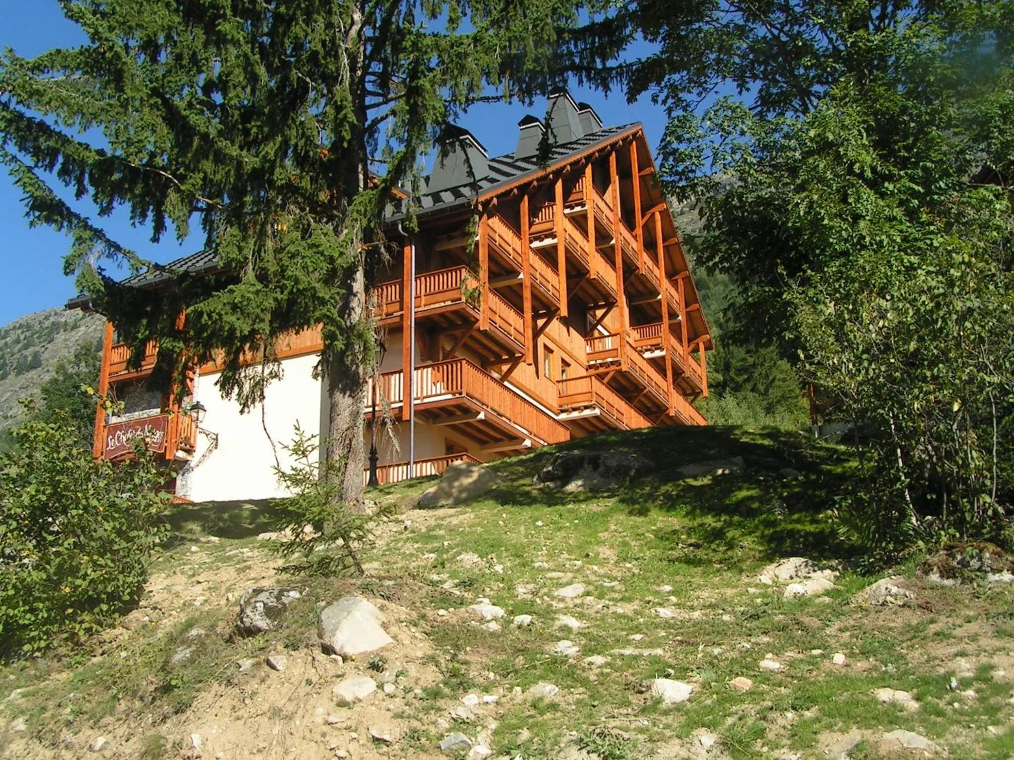 Summer in Chalet des Neiges Oz en Oisans