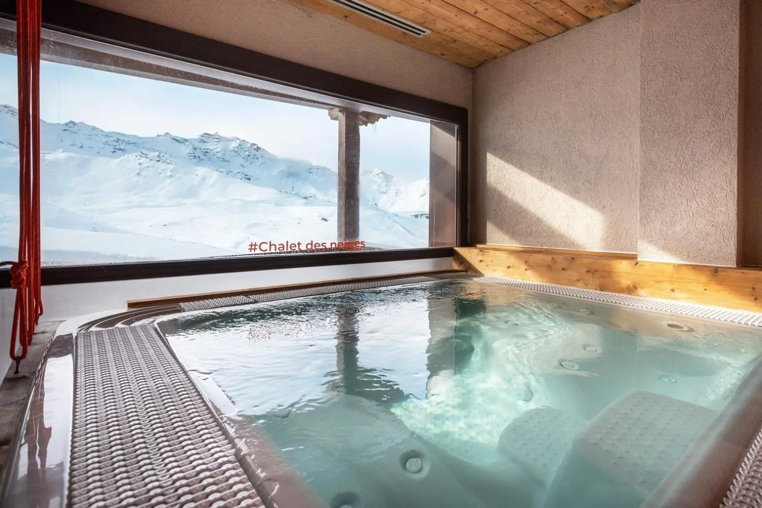 Hot Tub in Chalet des Neiges Hermine