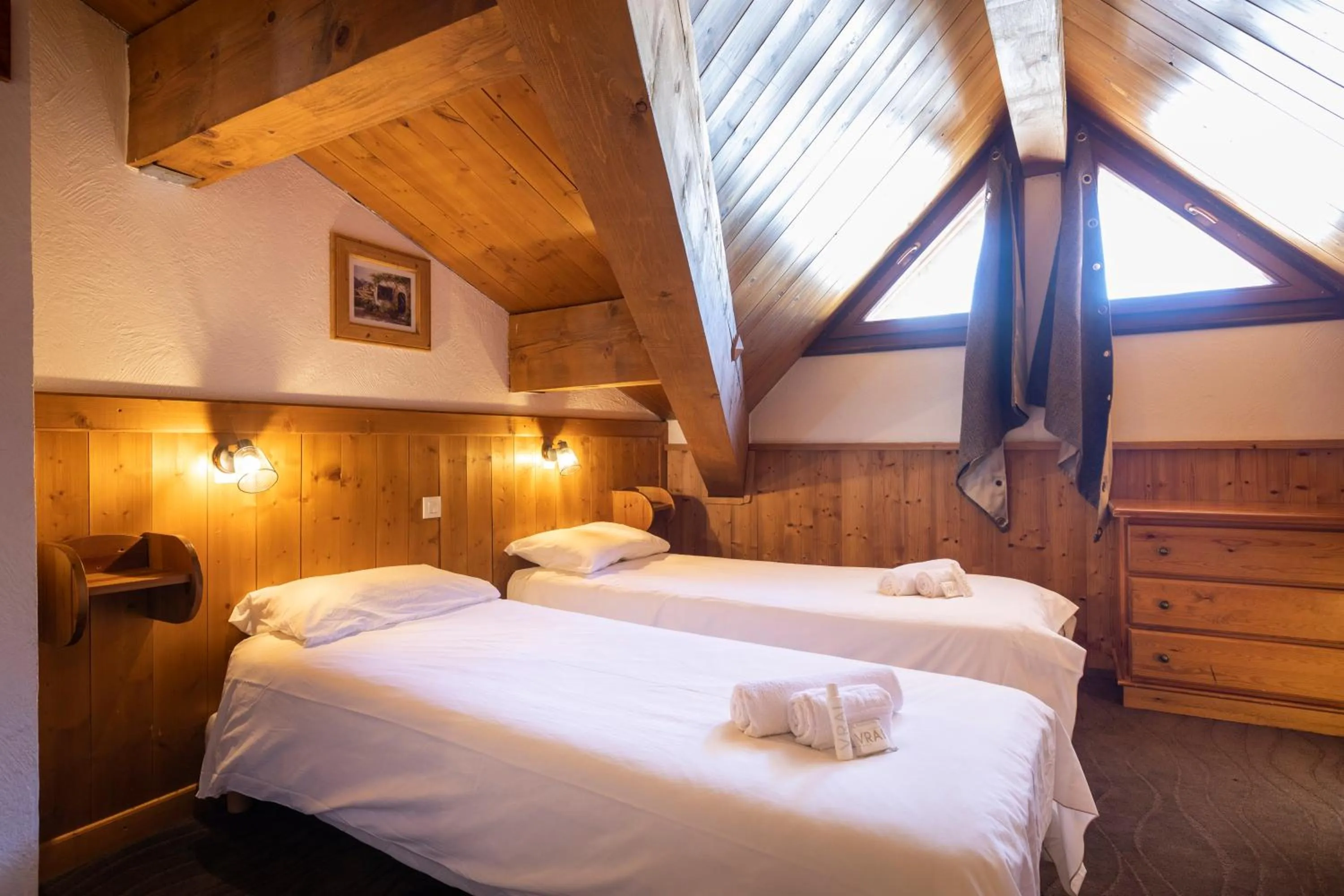 Photo of the whole room, Bed in Chalet des Neiges Hermine