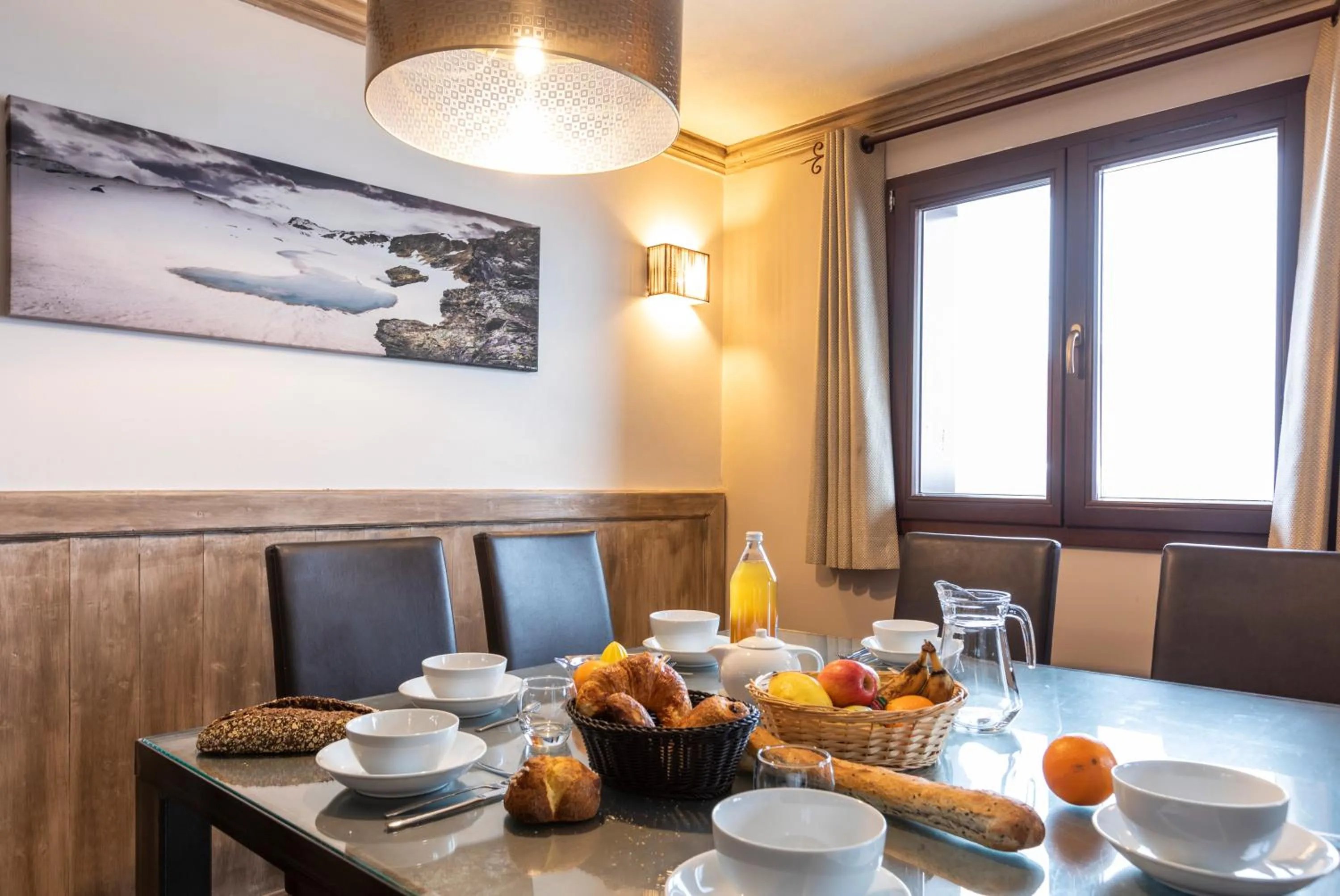 Breakfast in Chalet des Neiges Hermine