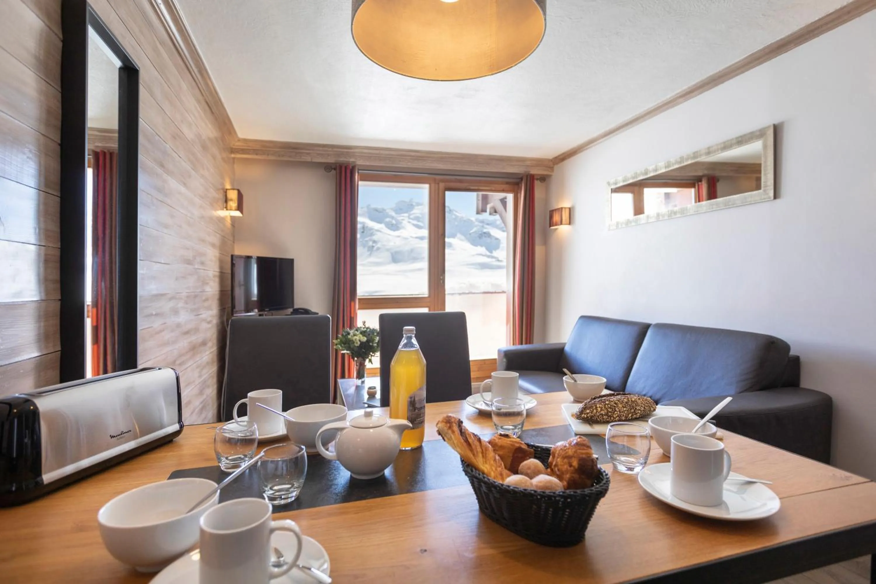 Breakfast in Chalet des Neiges Hermine