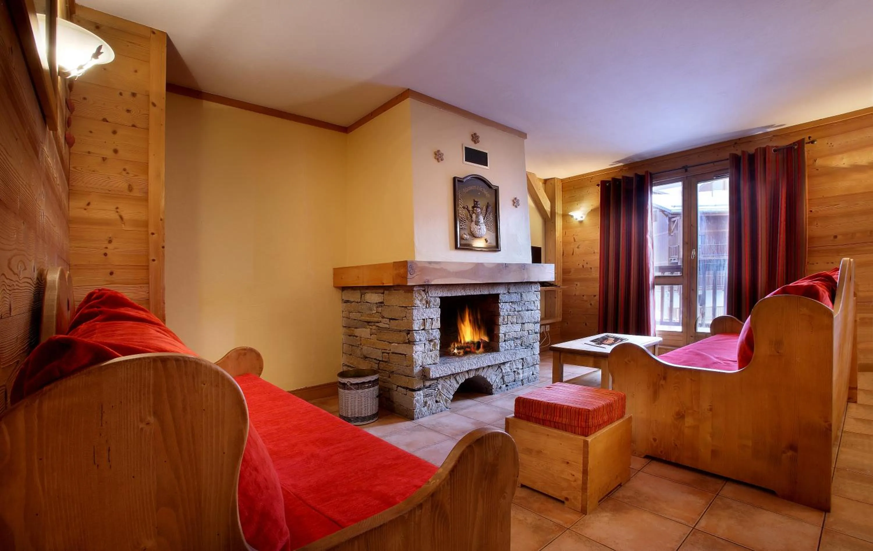 Living room in Résidence Les Arolles by Les Etincelles