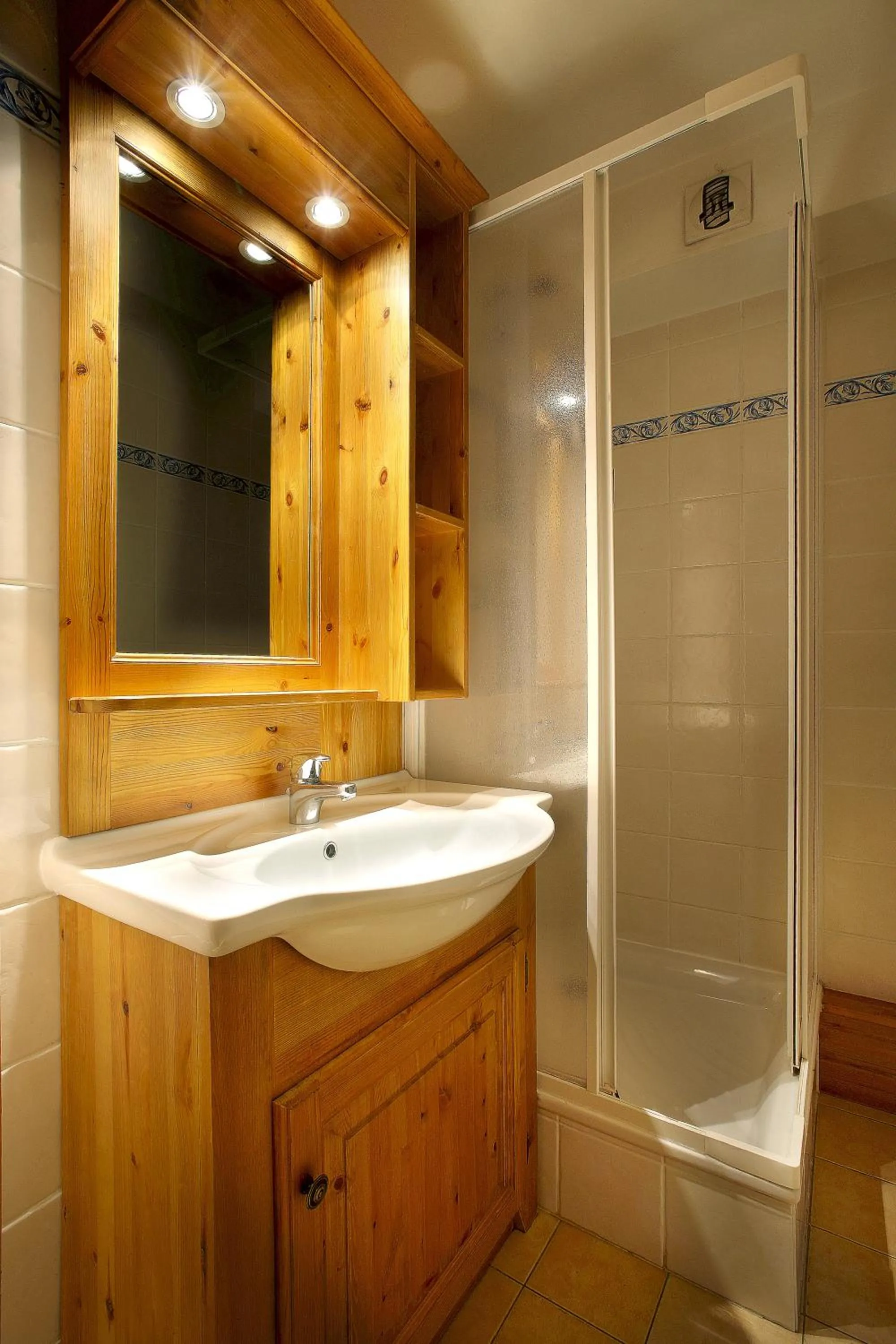 Shower in Résidence Les Arolles by Les Etincelles