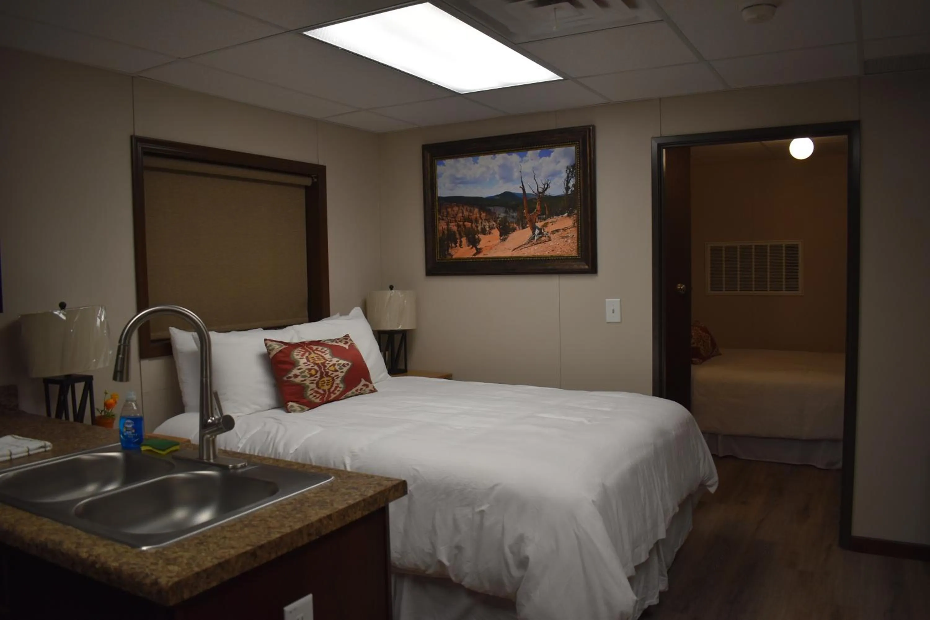 Bed in Iron Springs Luxury Lodge & Spa