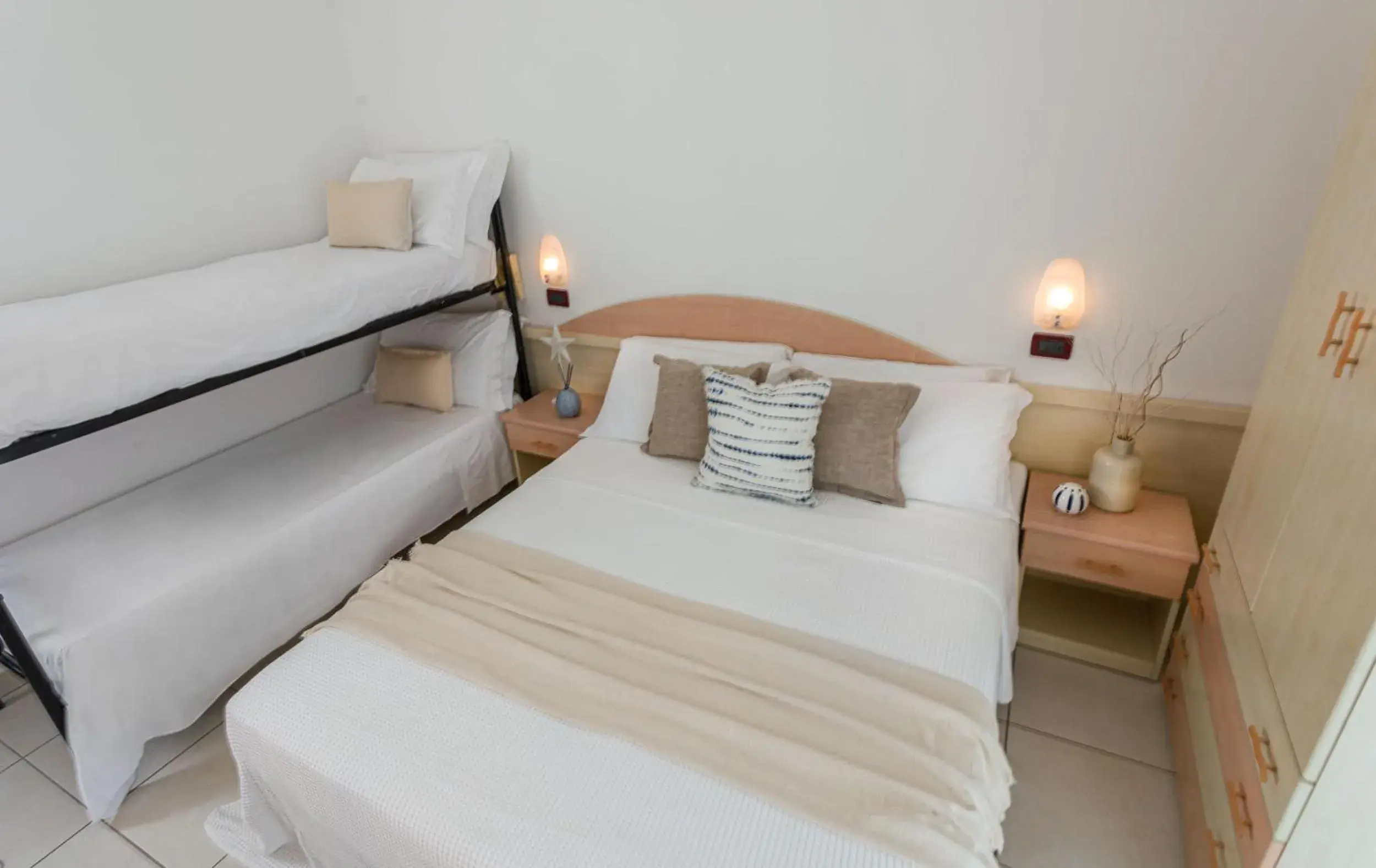 Quadruple Family Room in Hotel Teti Quadruple Family Room in Hotel Teti