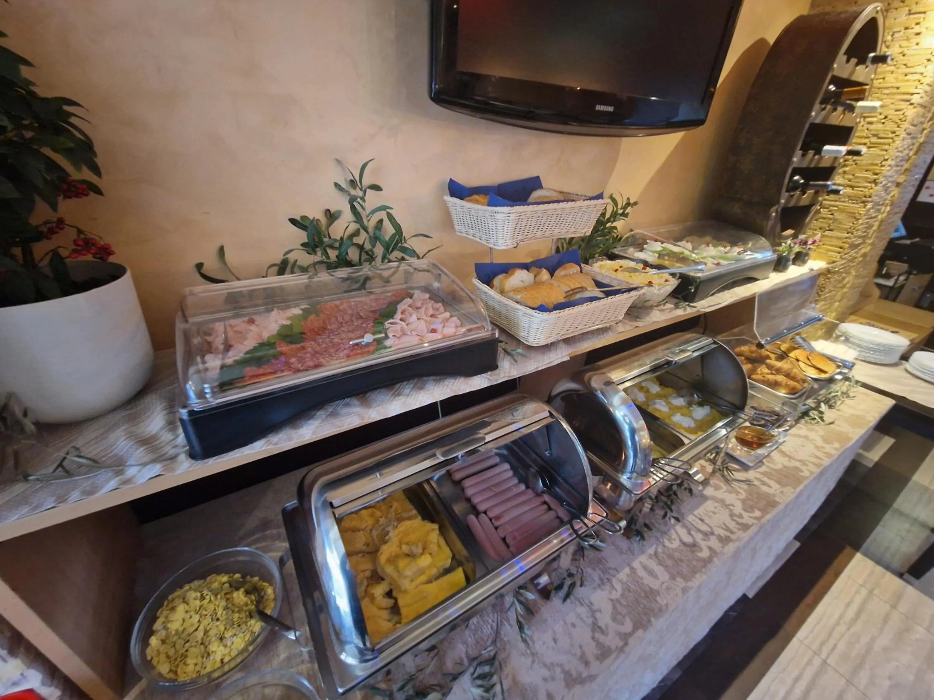Food and drinks in Apartments Stević - Monaco