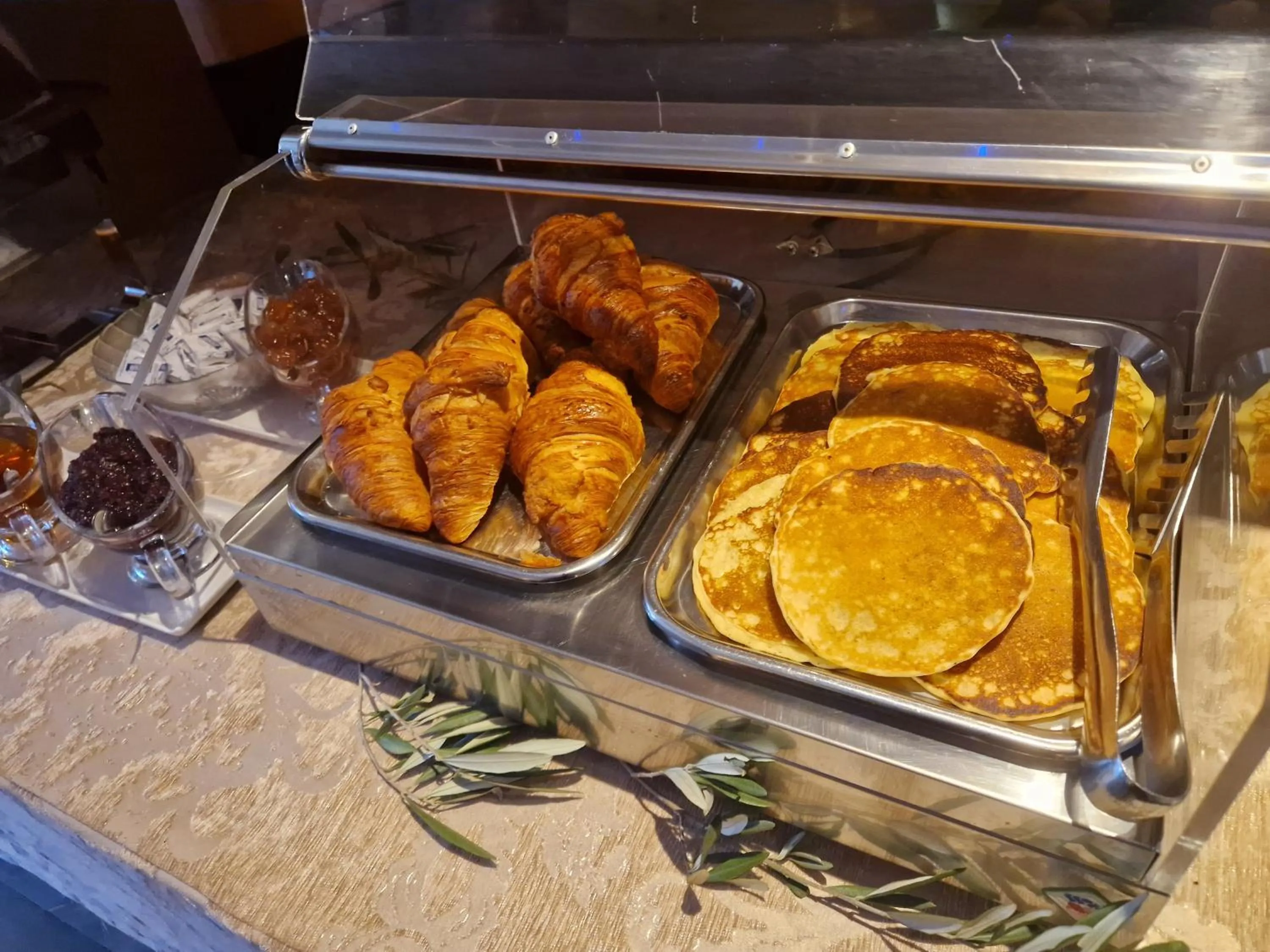 Breakfast in Apartments Stević - Monaco