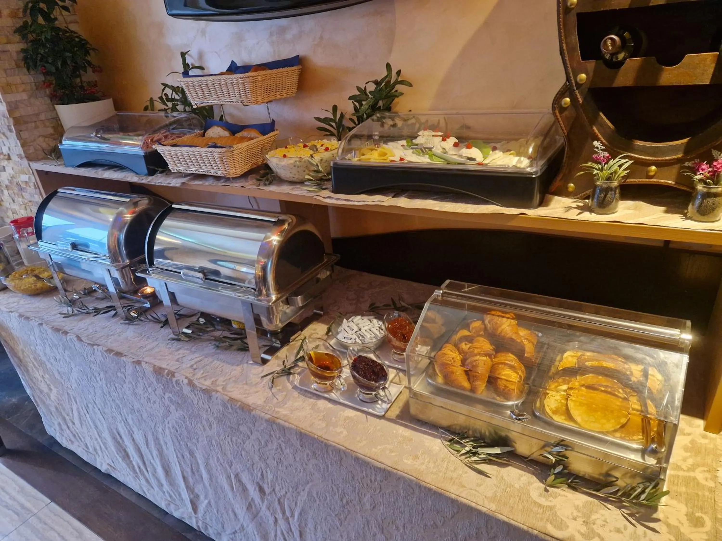 Food and drinks in Apartments Stević - Monaco