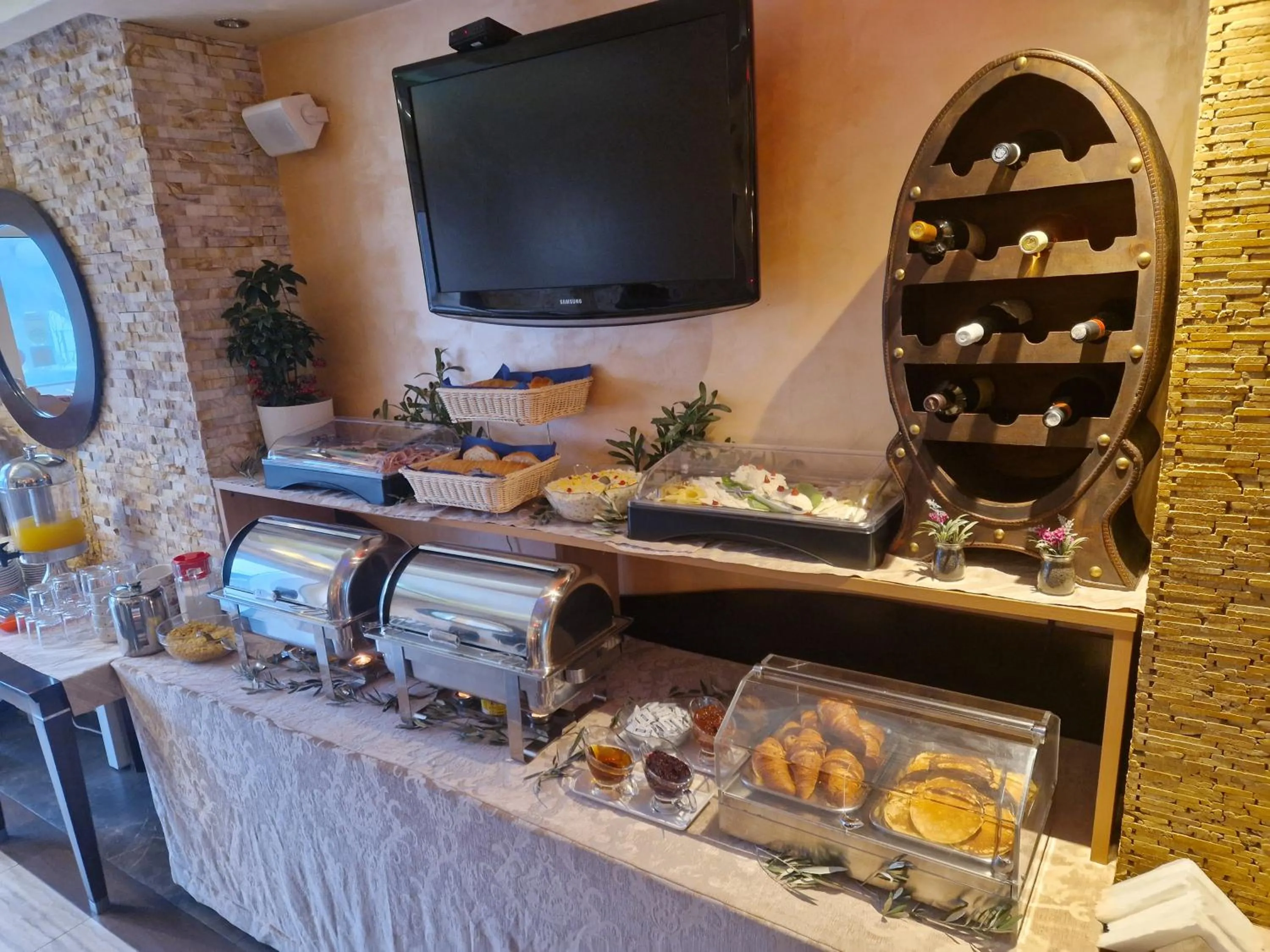 Food and drinks in Apartments Stević - Monaco