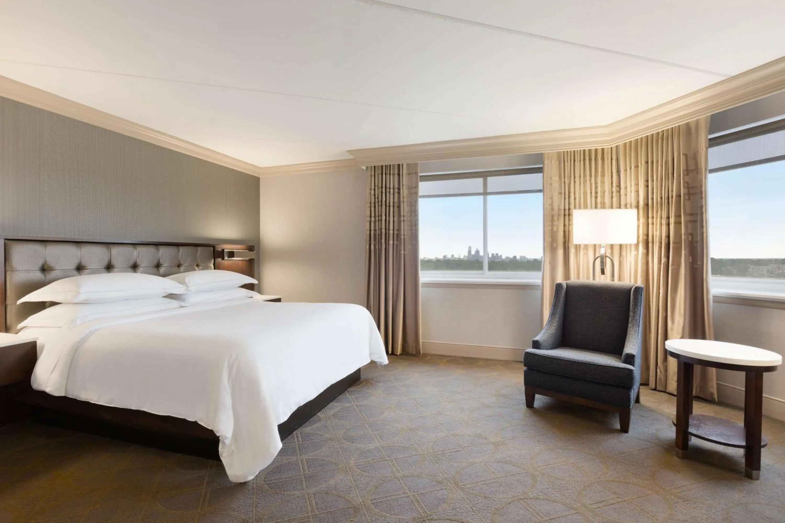 Bed in Hilton Philadelphia City Avenue