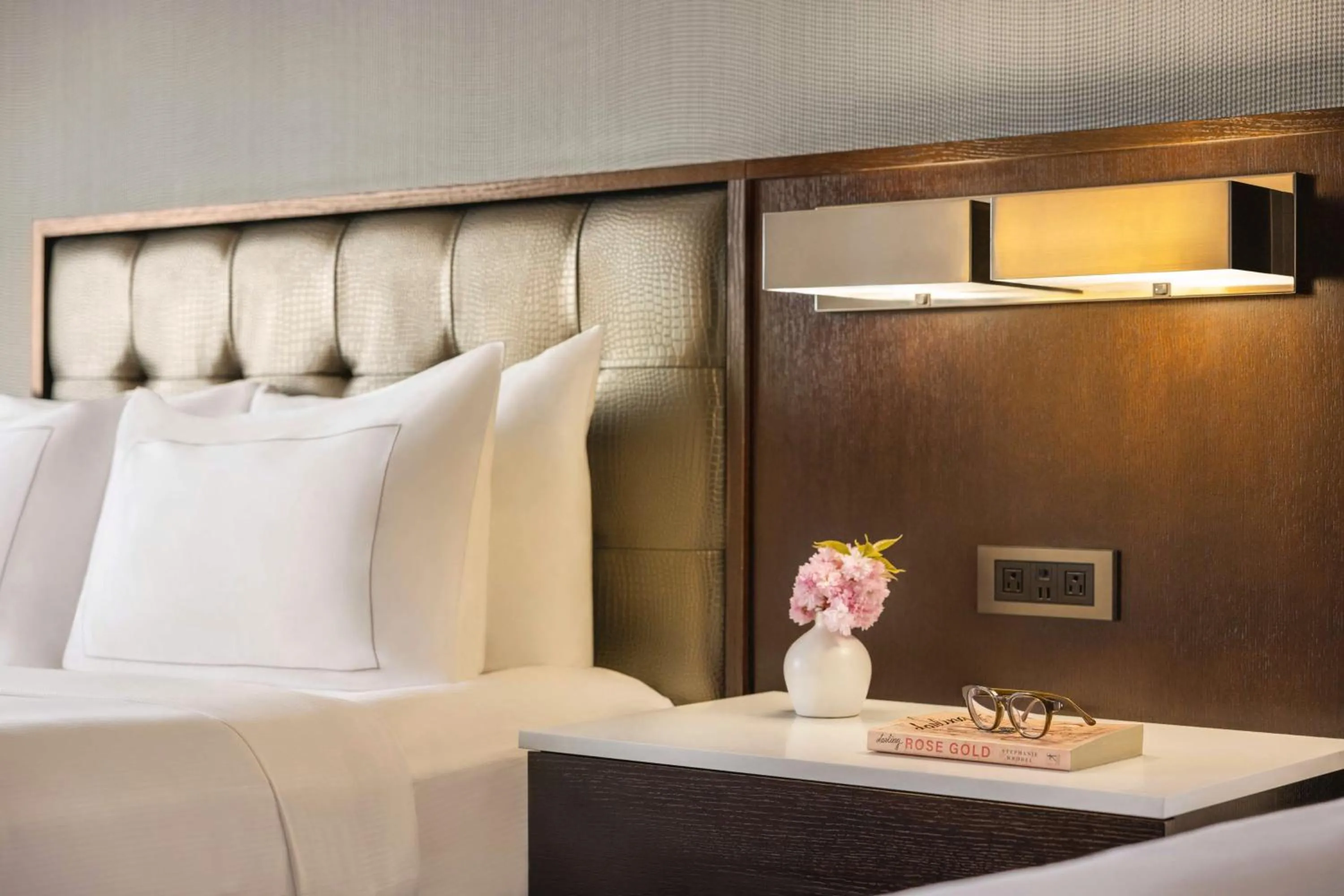 Bed in Hilton Philadelphia City Avenue