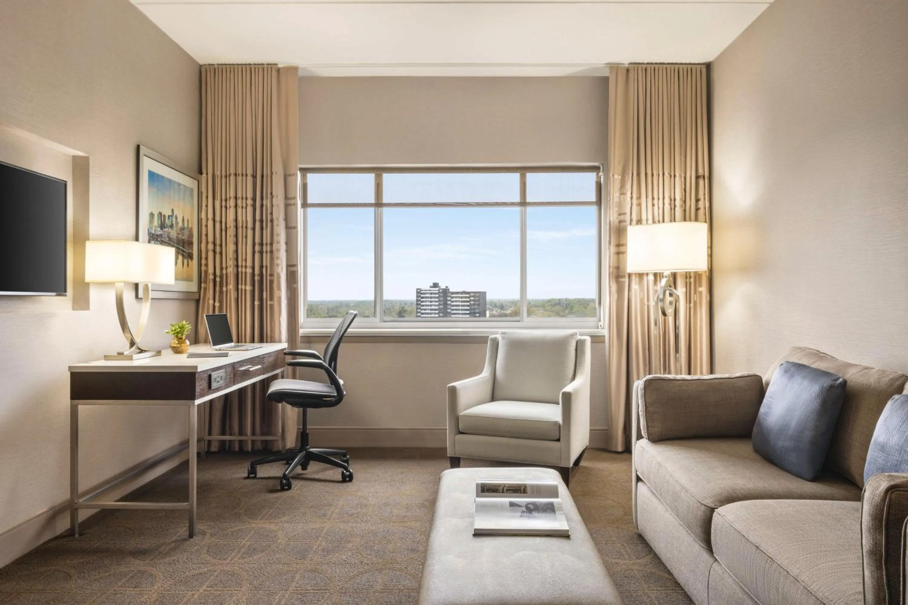 Bedroom in Hilton Philadelphia City Avenue