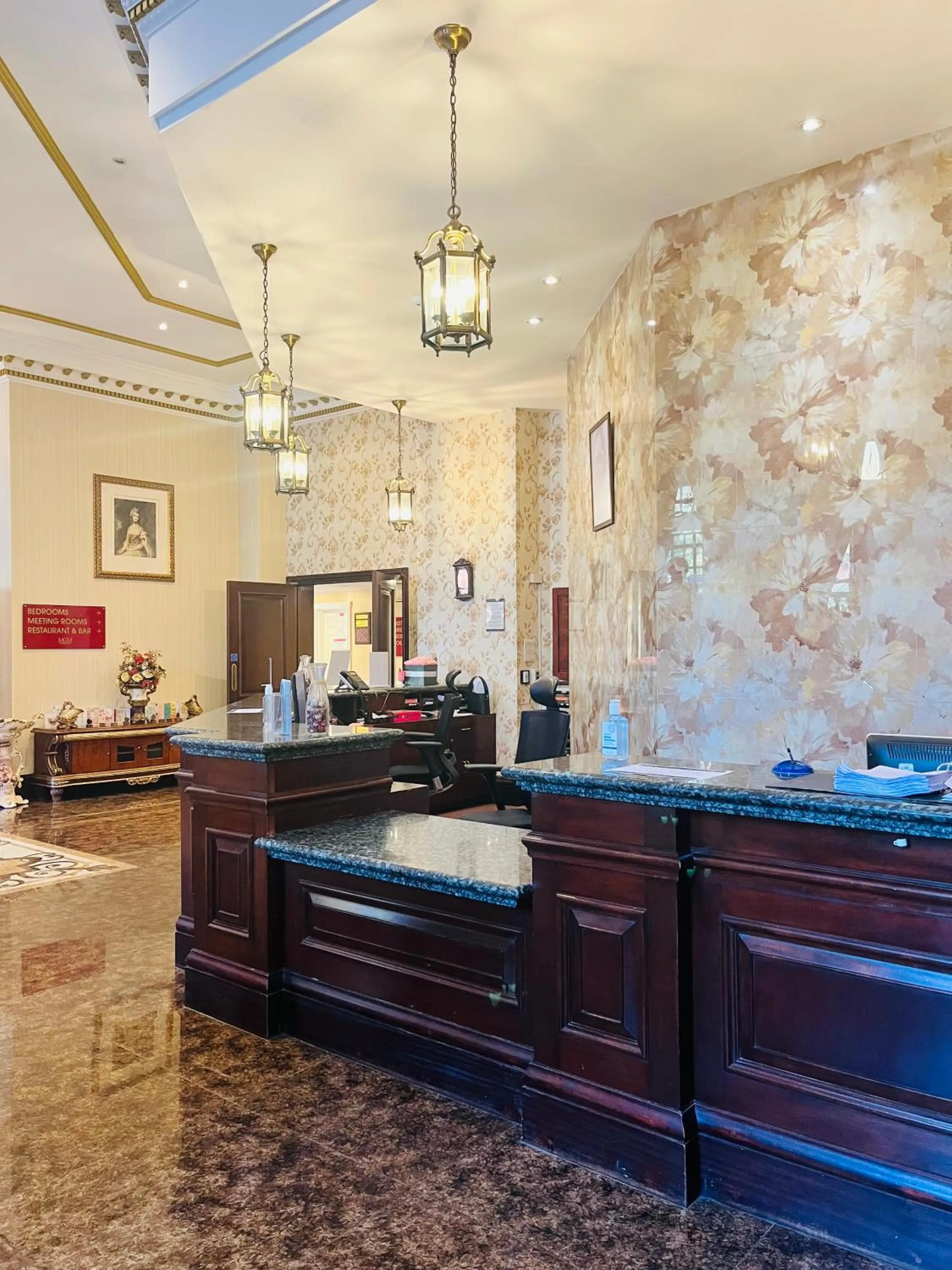 Lobby or reception in Muthu Belstead Brook Hotel