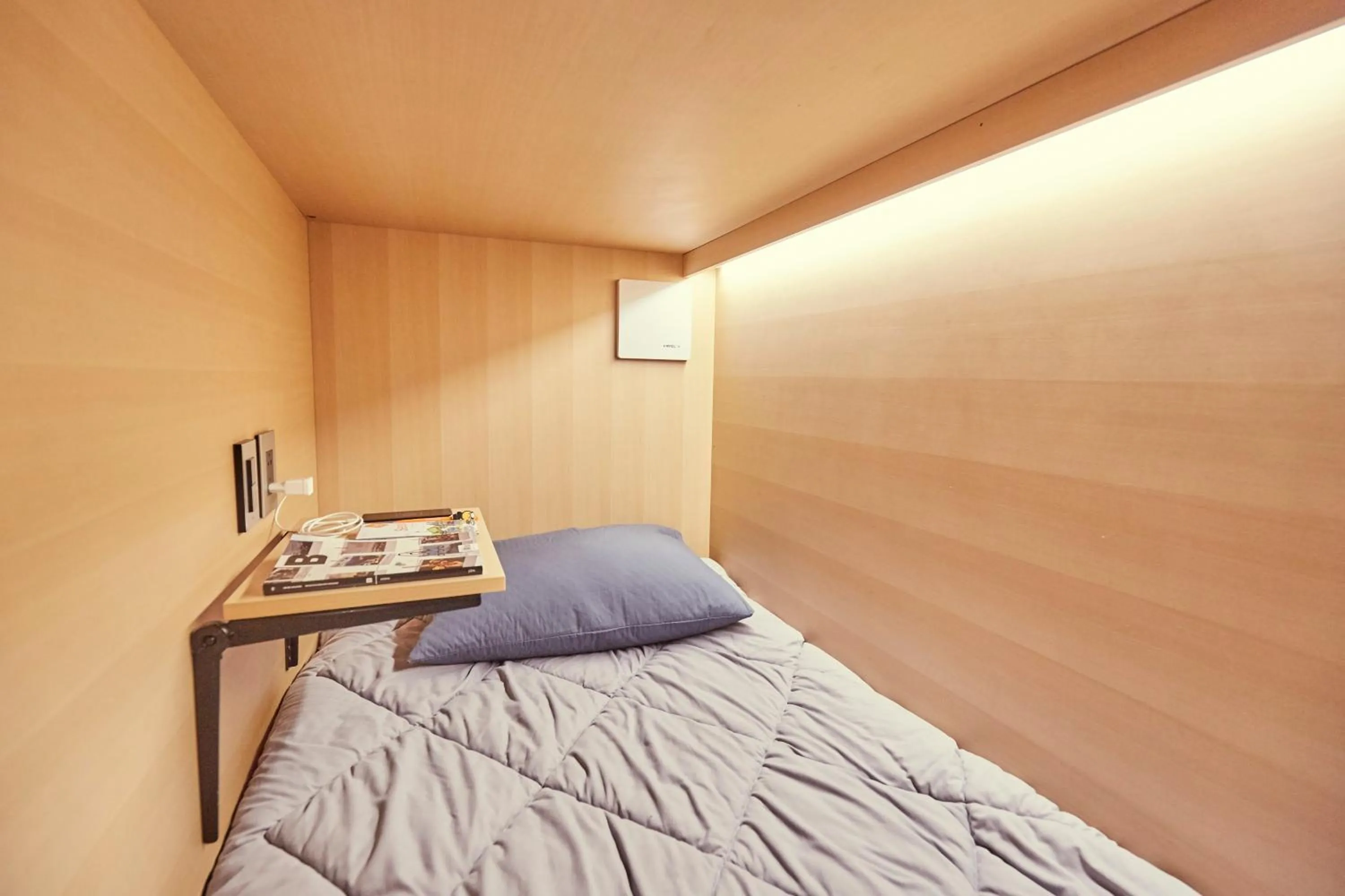 bunk bed, Bed in THE CAPSULE Myeongdong