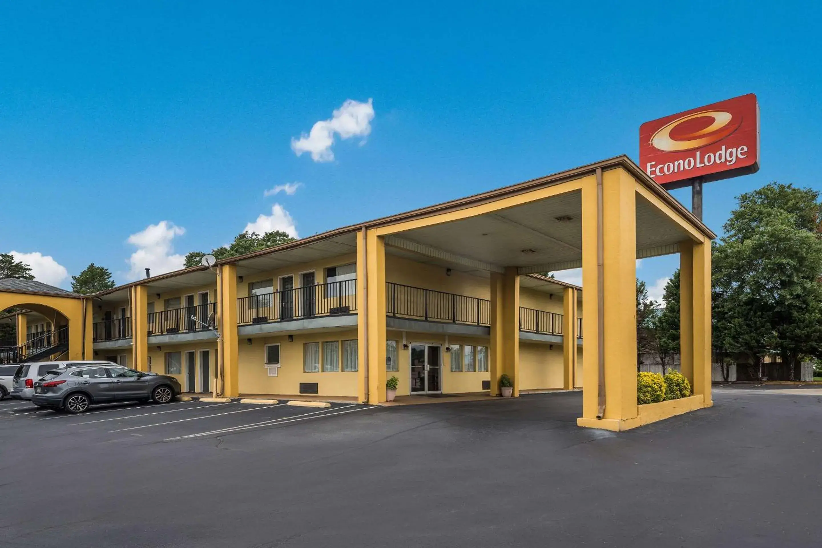 Property building in Econo Lodge Thomaston Property building in Econo Lodge Thomaston