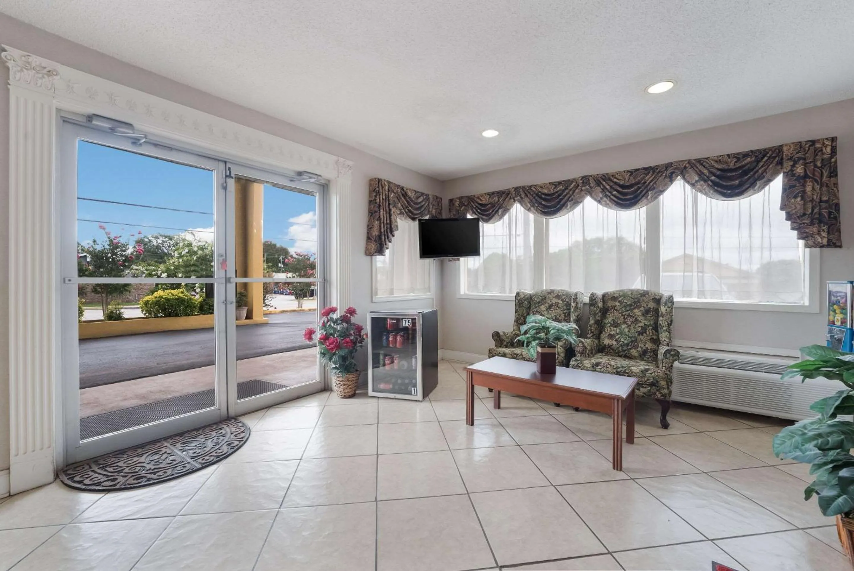 Lobby or reception in Econo Lodge Thomaston