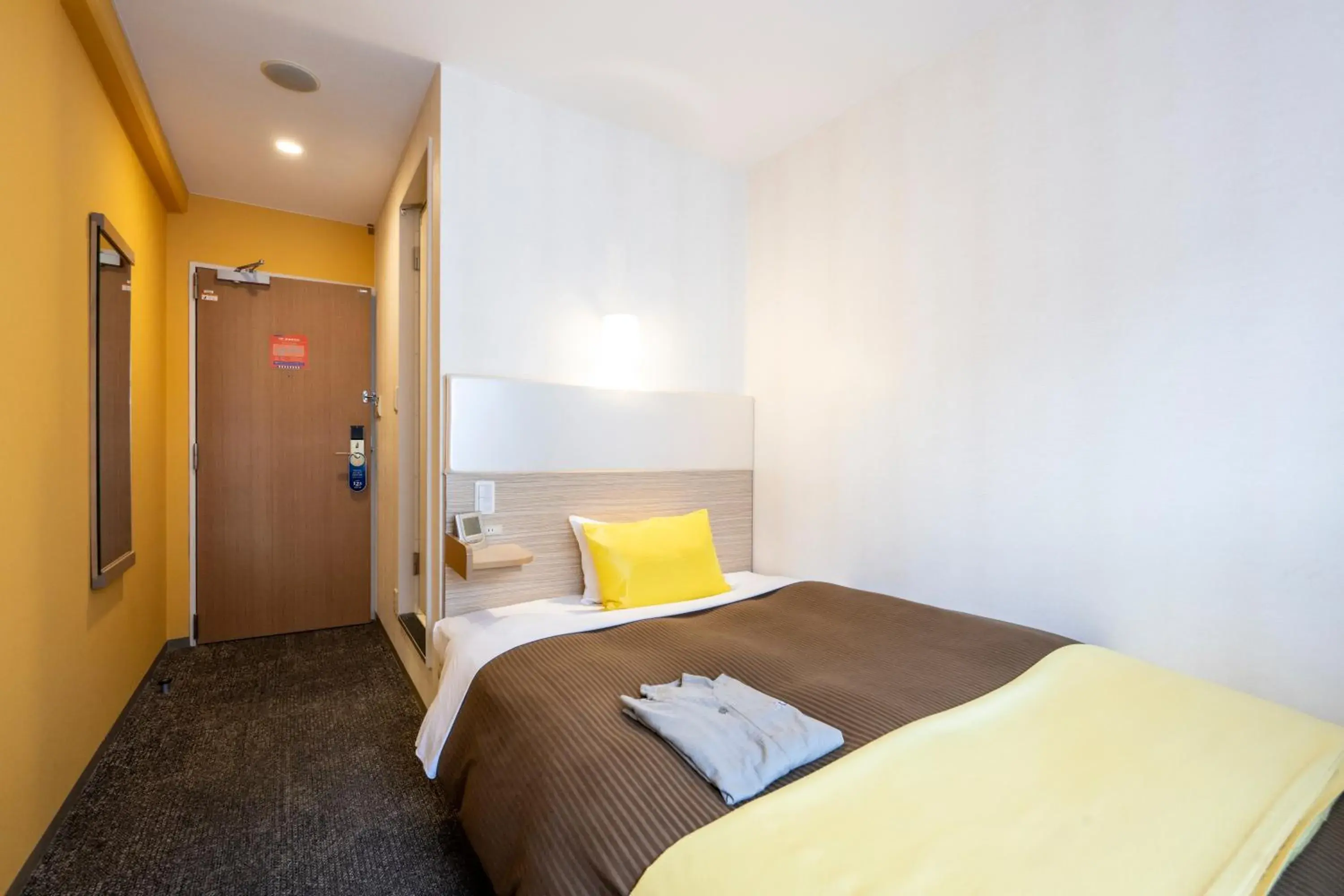 Photo of the whole room, Bed in Hotel 1-2-3 Takasaki Photo of the whole room, Bed in Hotel 1-2-3 Takasaki