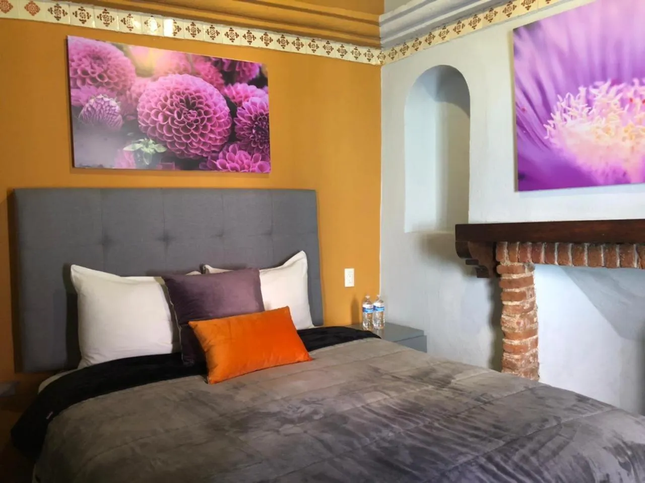 Bedroom, Bed in Hotel Corazón Mexicano