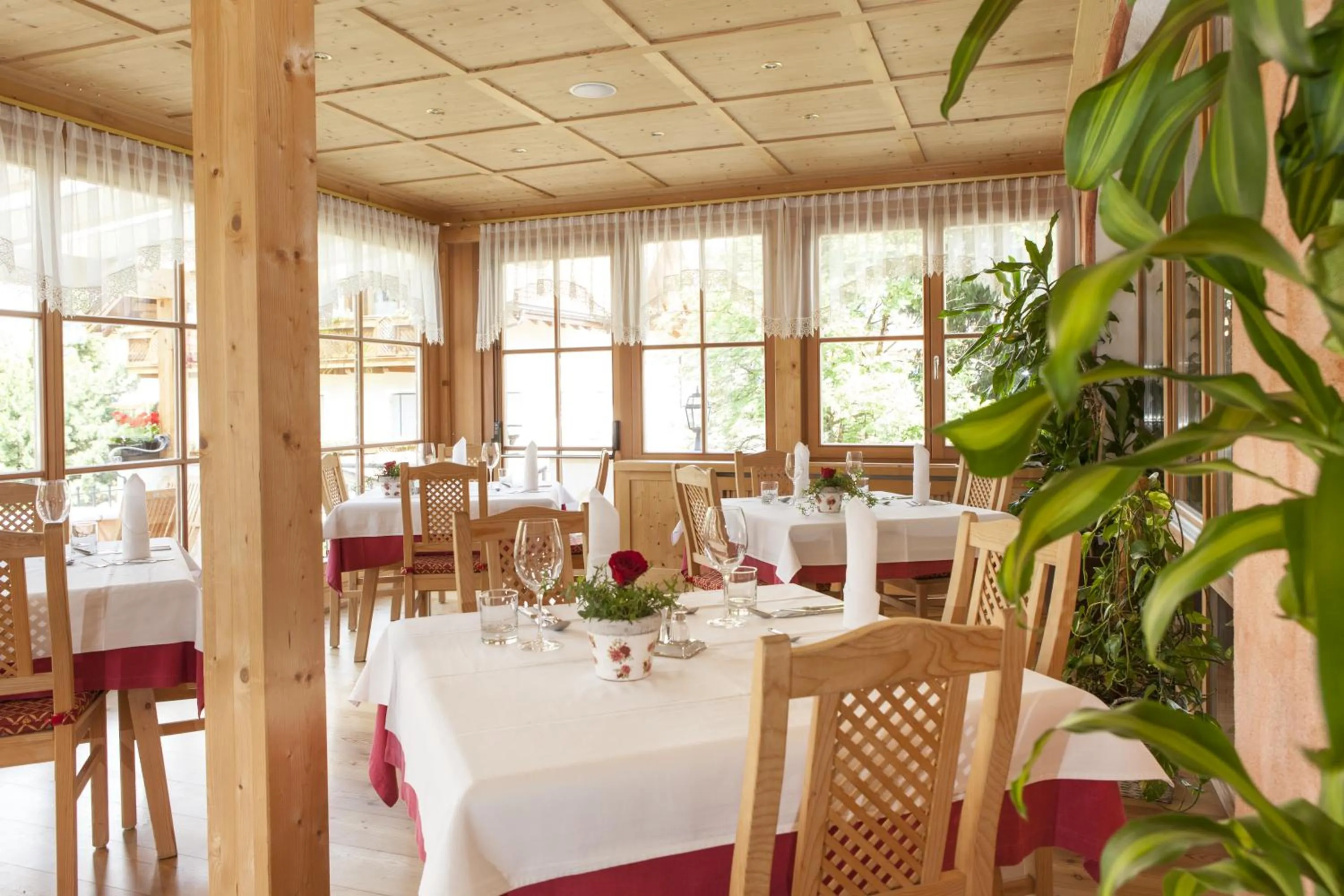 Restaurant/places to eat in Hotel Der Tharerwirt