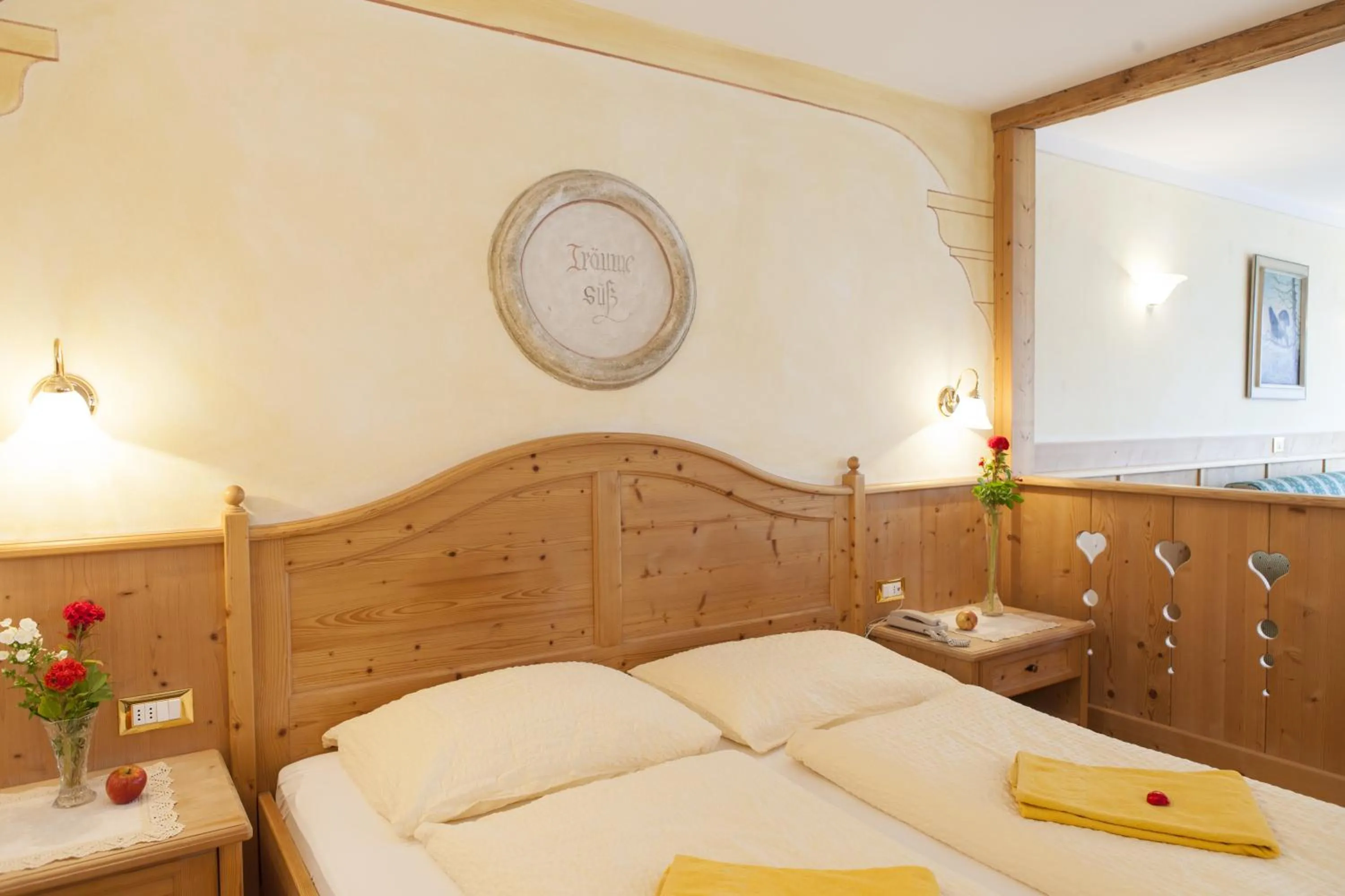 Decorative detail, Bed in Hotel Der Tharerwirt