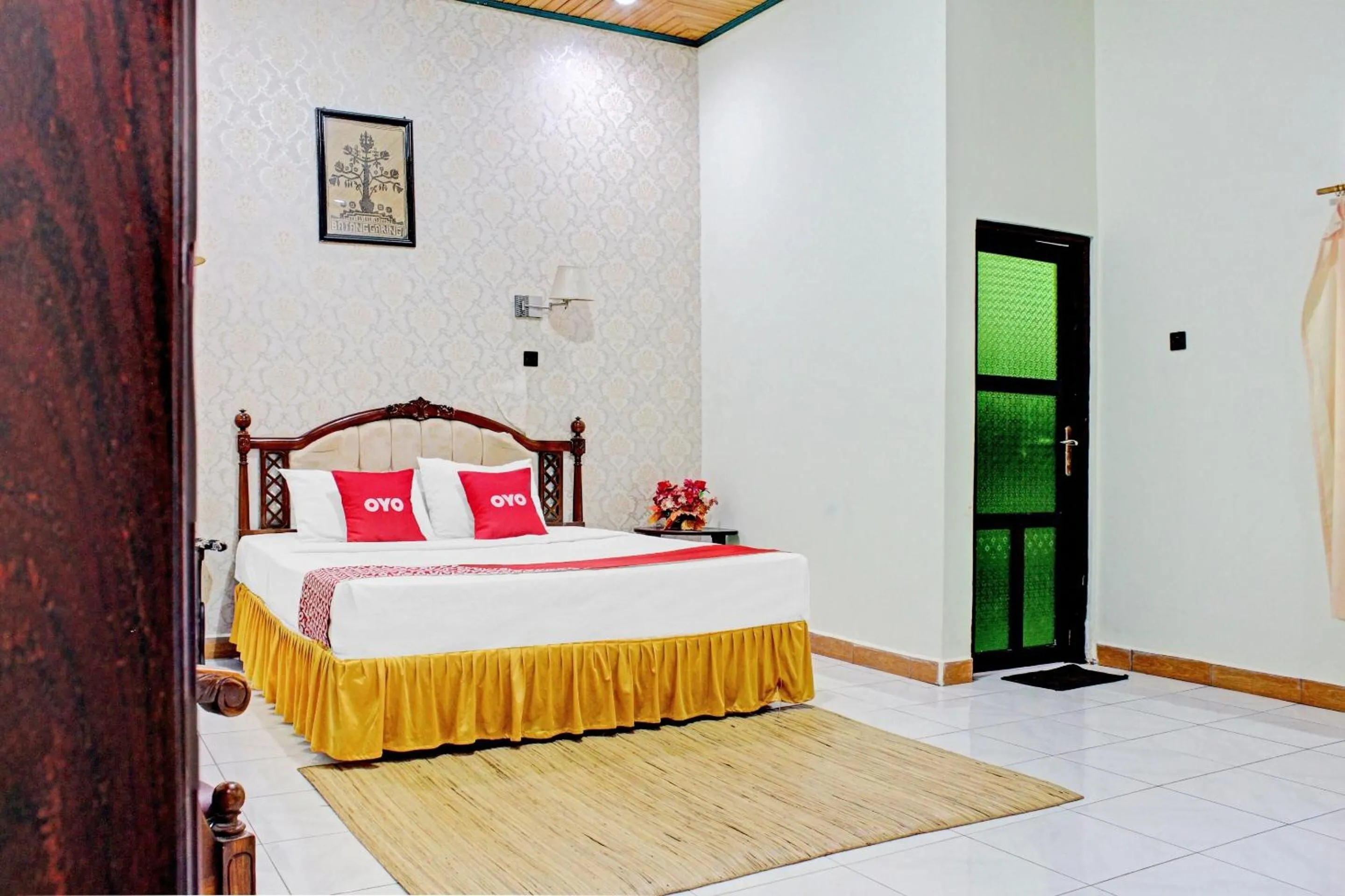 Bedroom in Capital O 90417 Hotel Batu Suli Internasional