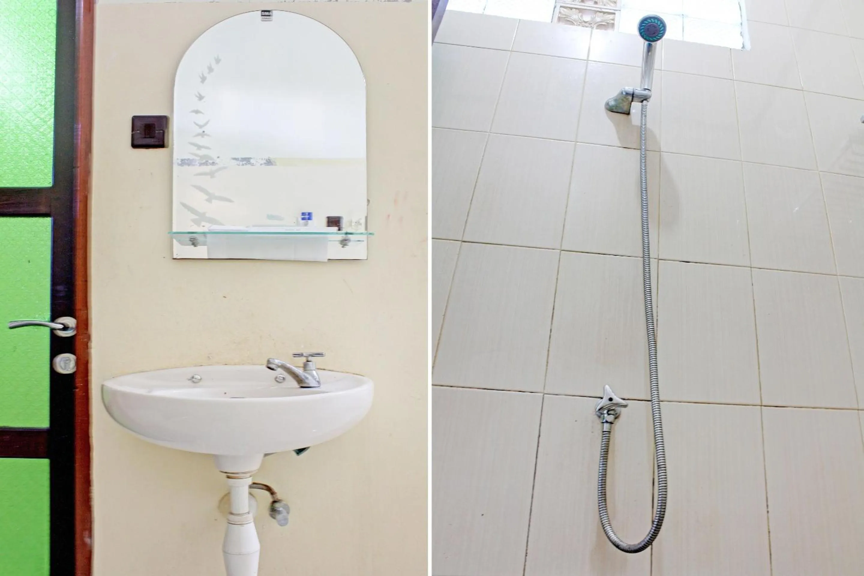 Bathroom in Capital O 90417 Hotel Batu Suli Internasional