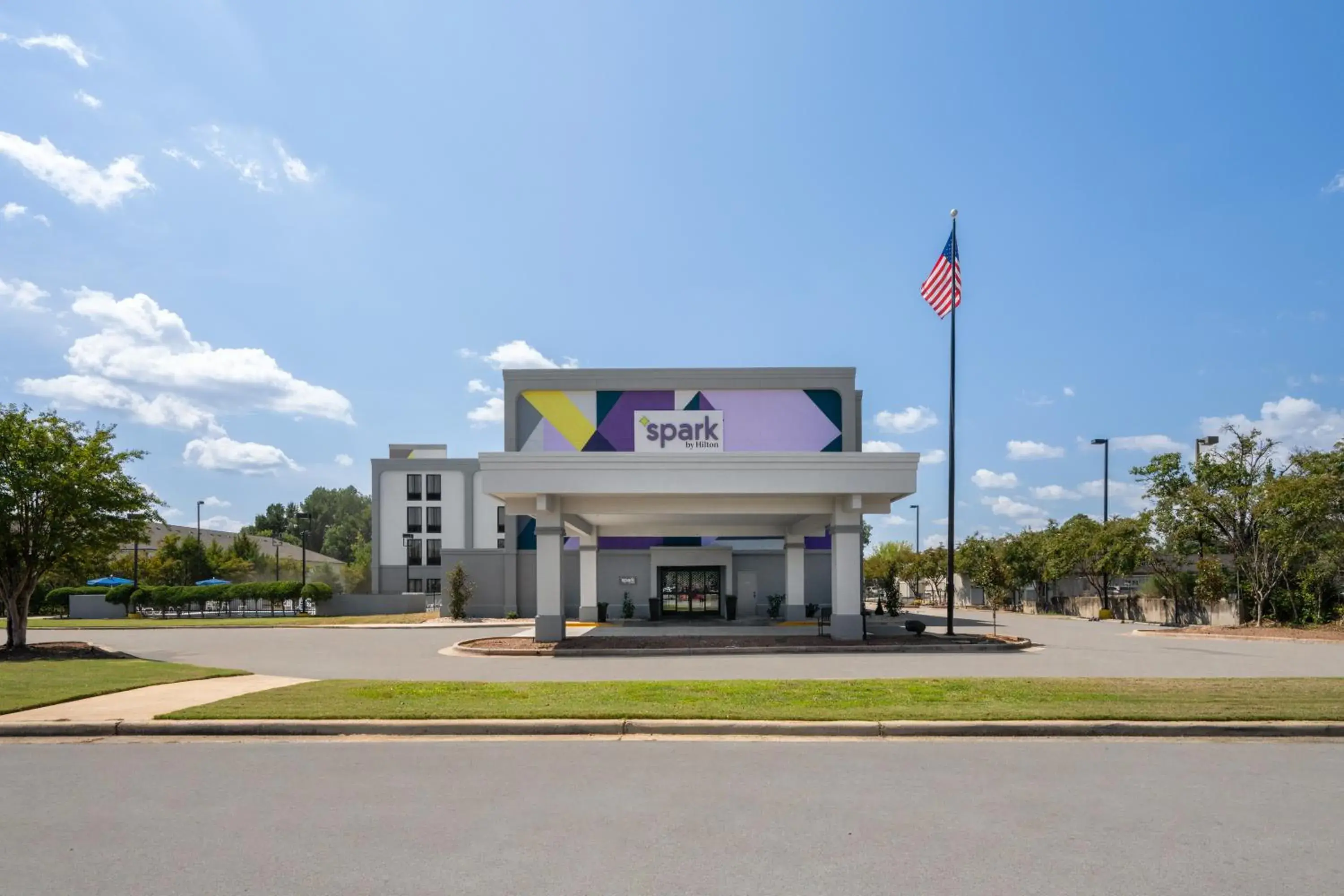 Property building in Spark by Hilton Decatur Property building in Spark by Hilton Decatur