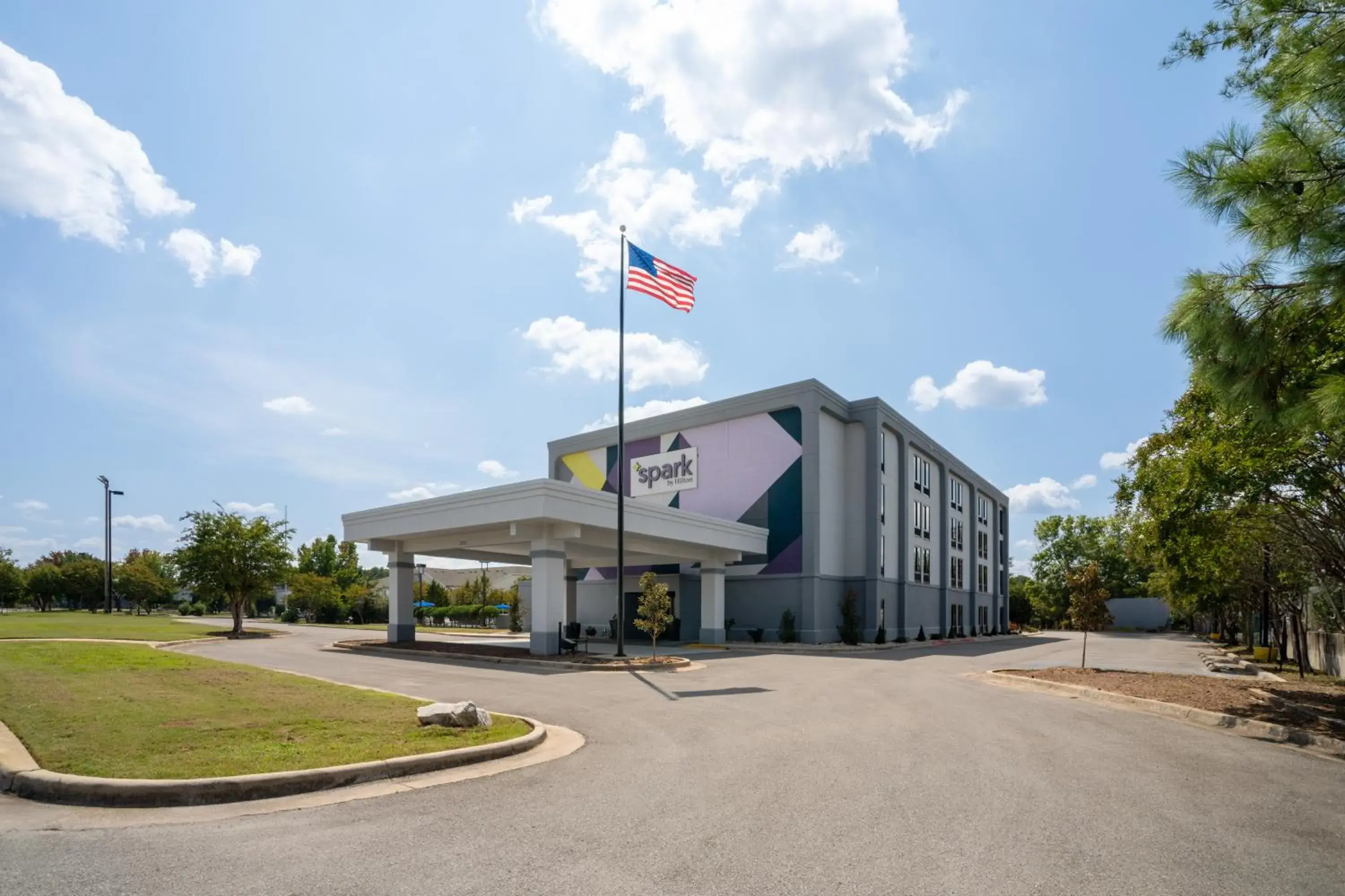 Property building in Spark by Hilton Decatur Property building in Spark by Hilton Decatur