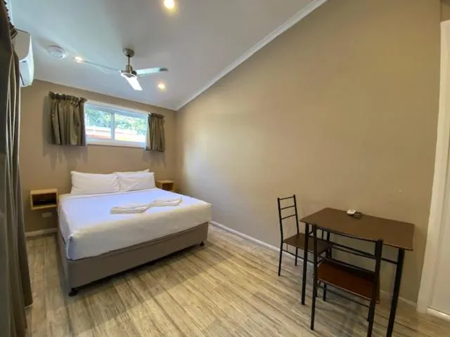 Bed in Huskisson Beach Escape