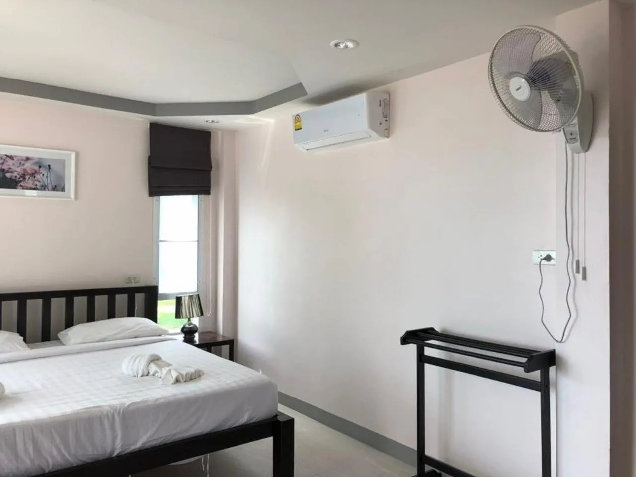 Photo of the whole room in The Seaside Resort Koh Phangan