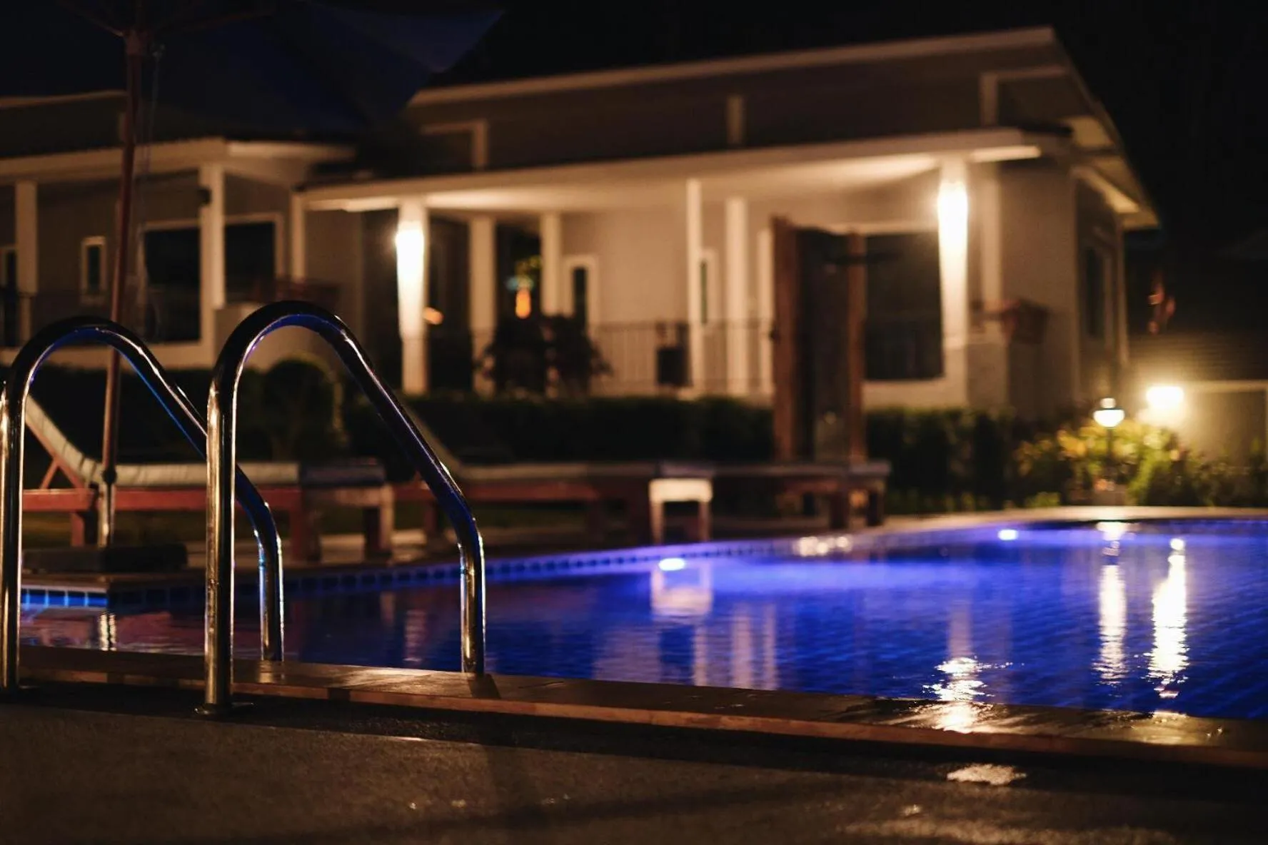 Swimming pool in The Seaside Resort Koh Phangan