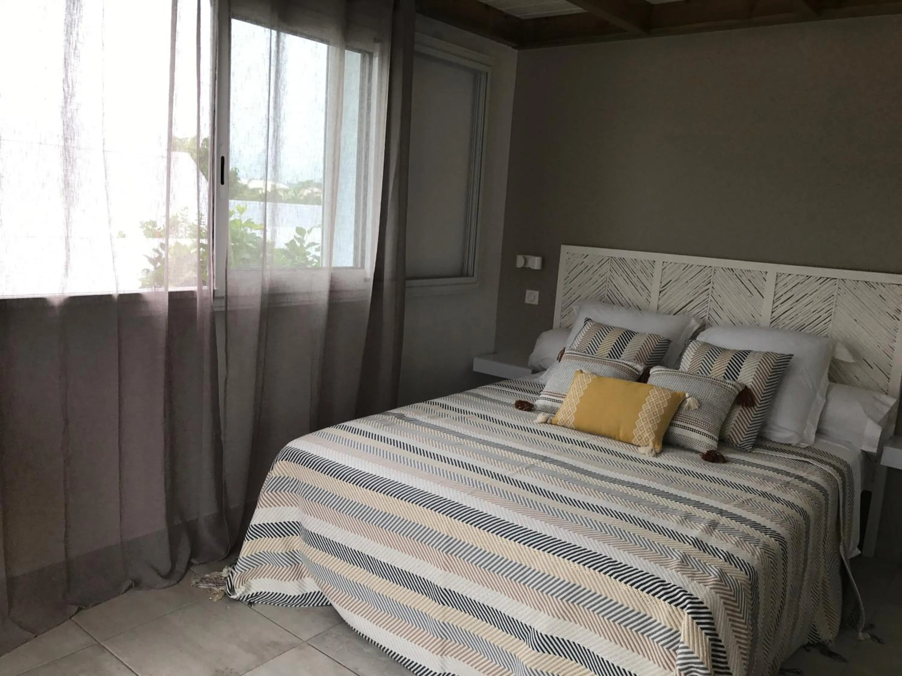 Bras-Panon: Maison avec vue et piscine 1-4 pers.