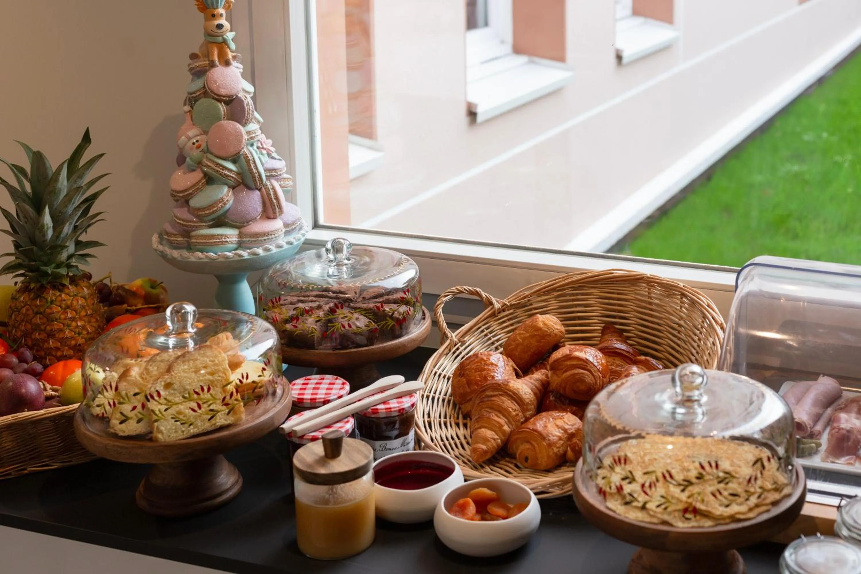 Breakfast in Hôtel Alliance - Proche Paris