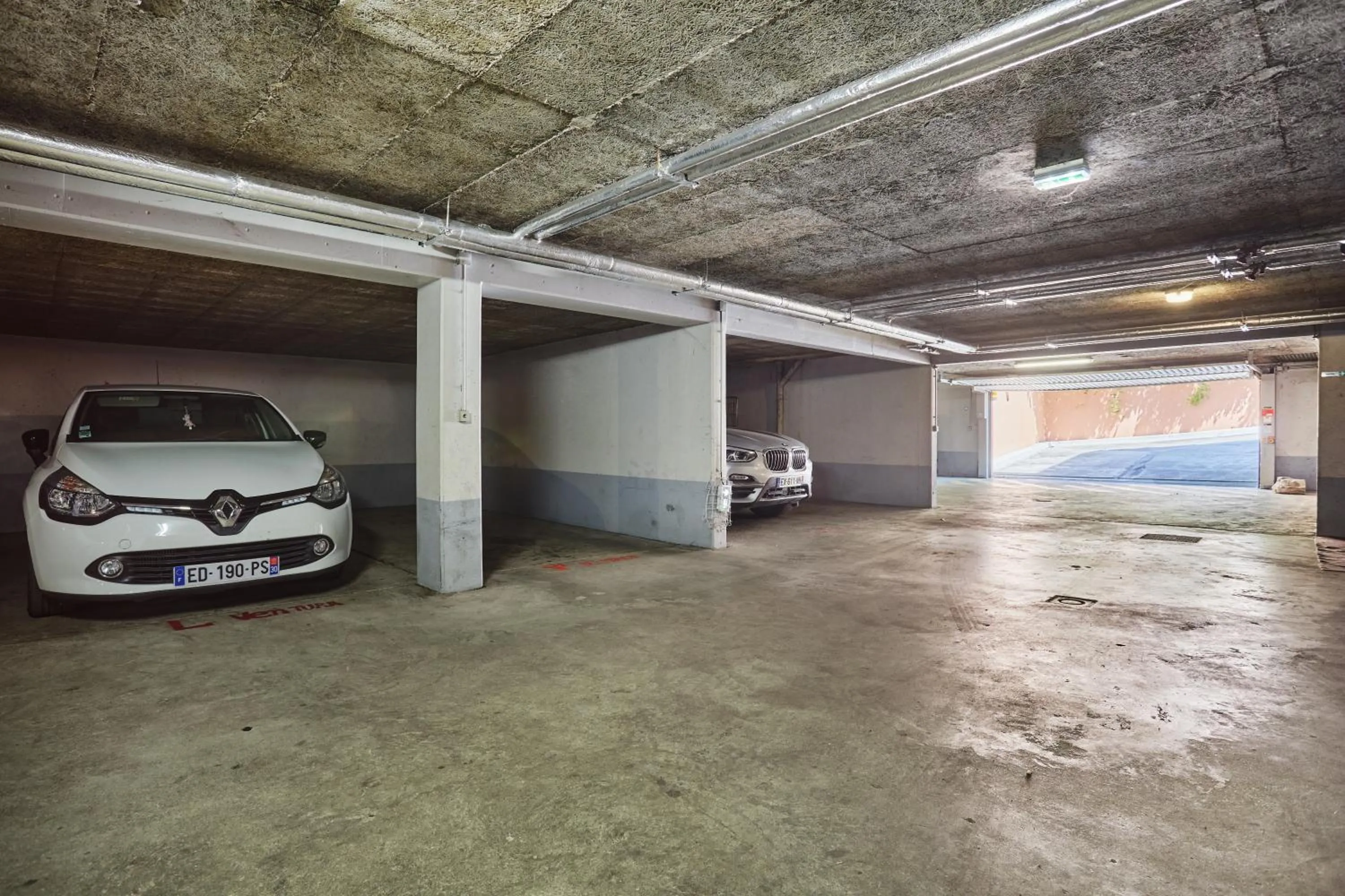 Parking in Hôtel Alliance - Proche Paris