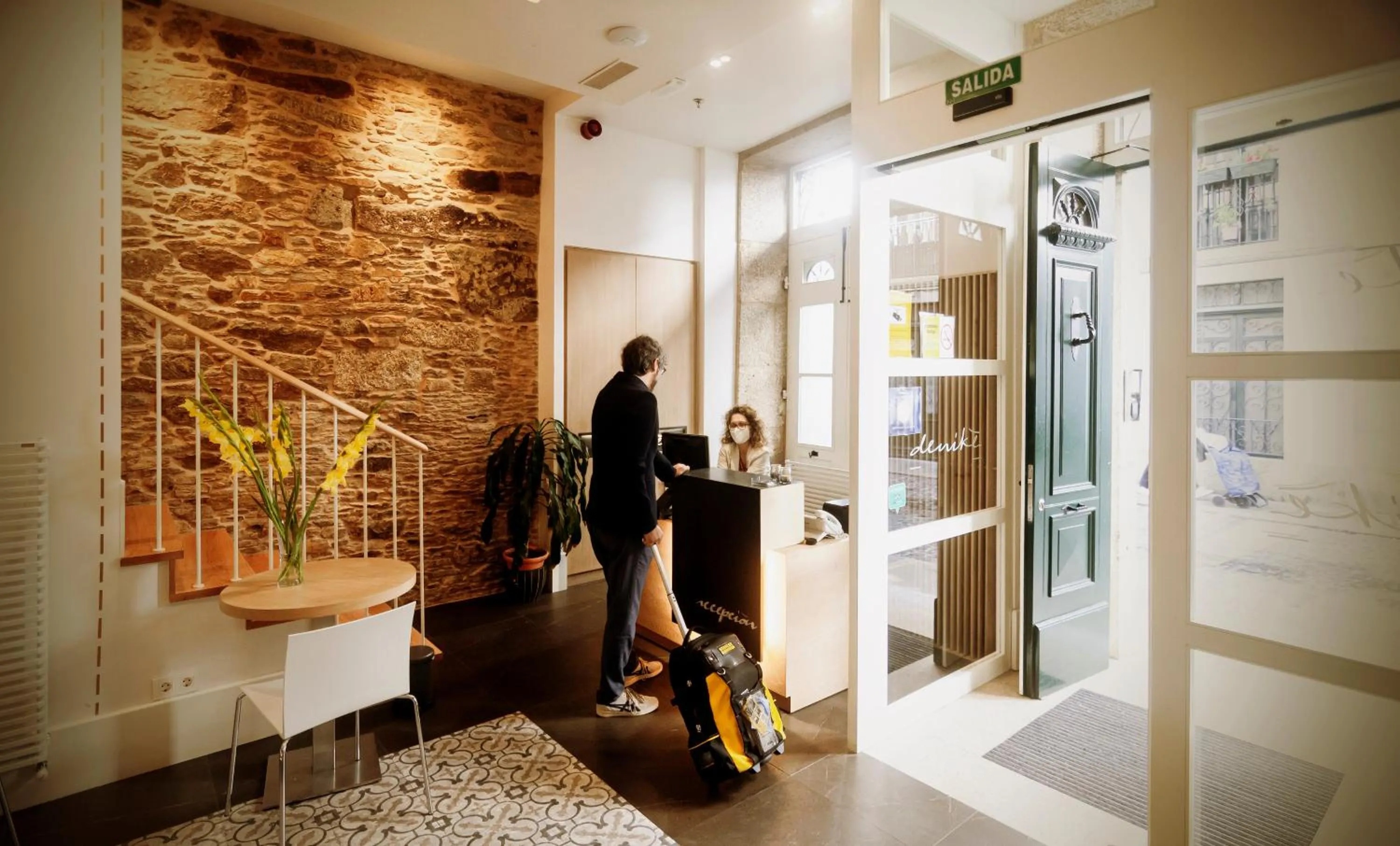 Staff in Deniké Grupo Atalaia