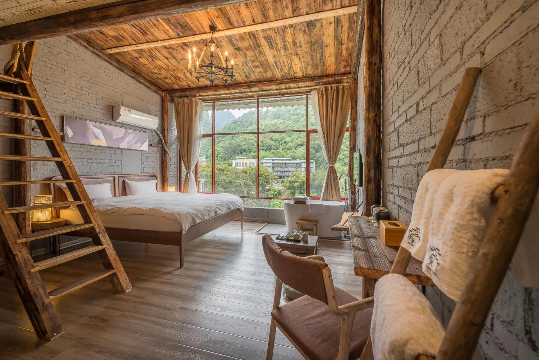 Photo of the whole room, Bed in Autumn Inn