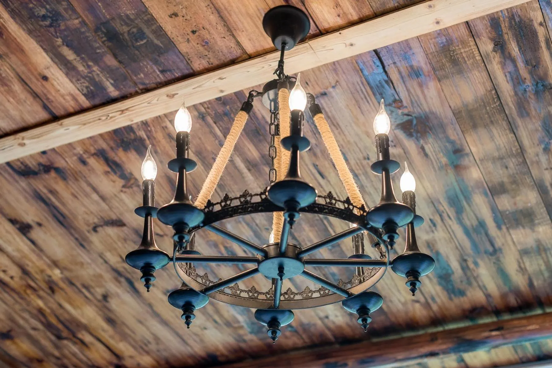 Decorative detail in Autumn Inn