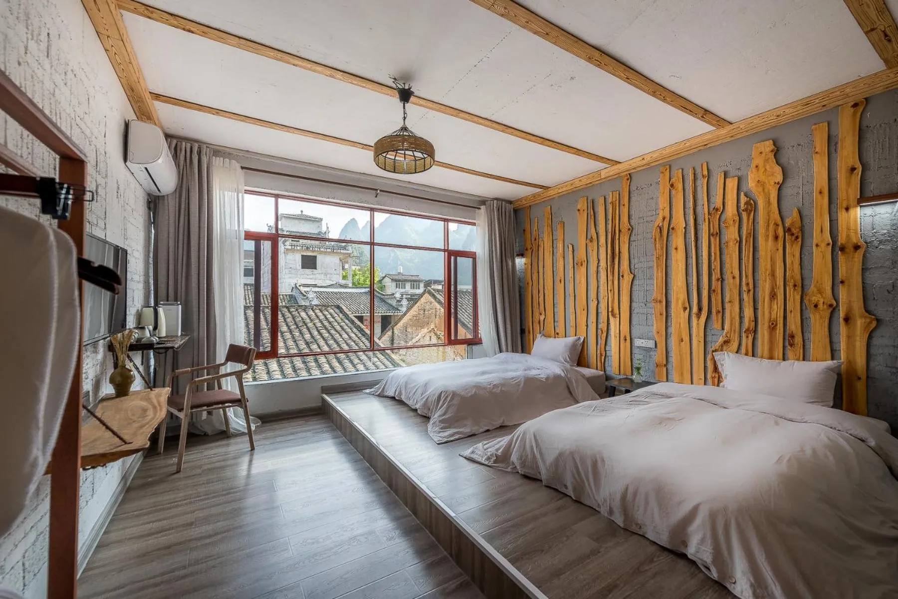 Photo of the whole room, Bed in Autumn Inn