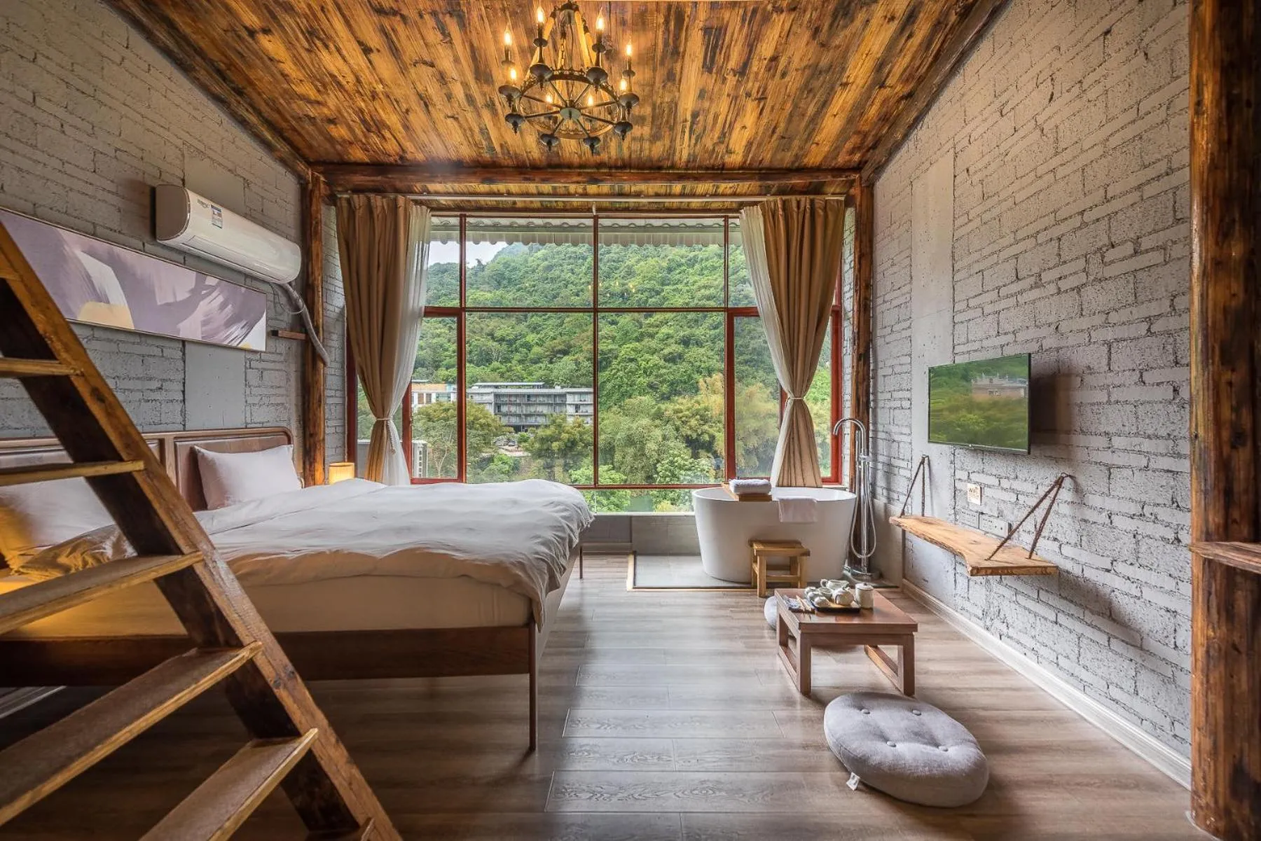 Photo of the whole room, Bed in Autumn Inn