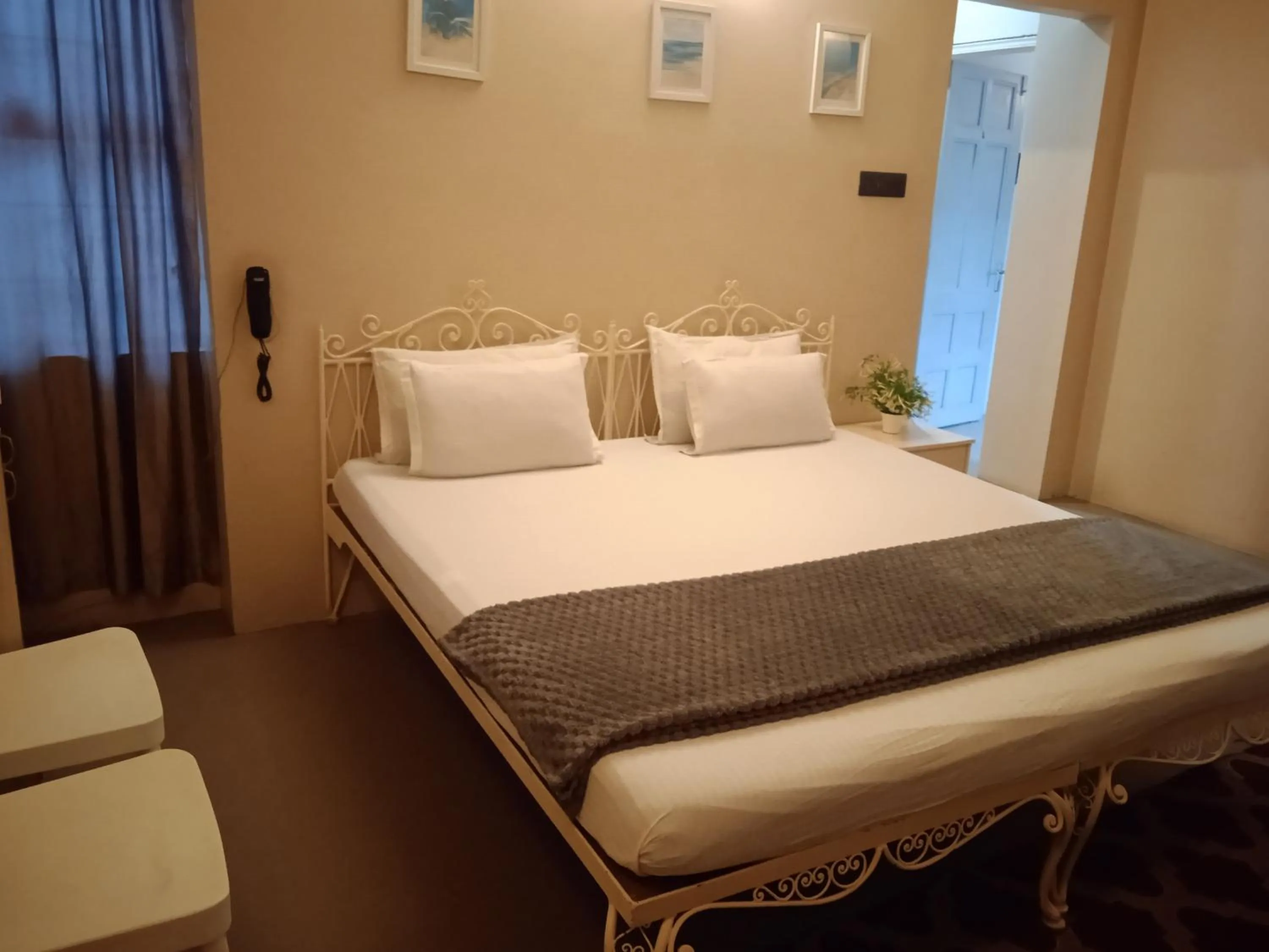 Bed in Rockski Boutique Bed & Breakfast