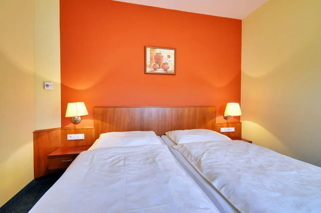 Bedroom, Bed in Hotel Filipinum