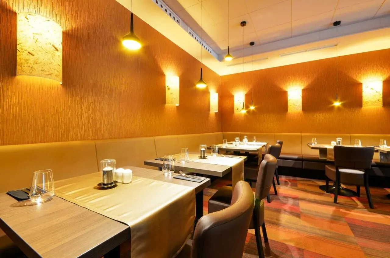 Restaurant/places to eat in Hotel Filipinum