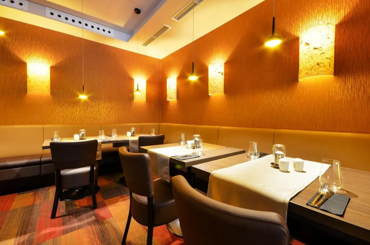 Restaurant/places to eat in Hotel Filipinum