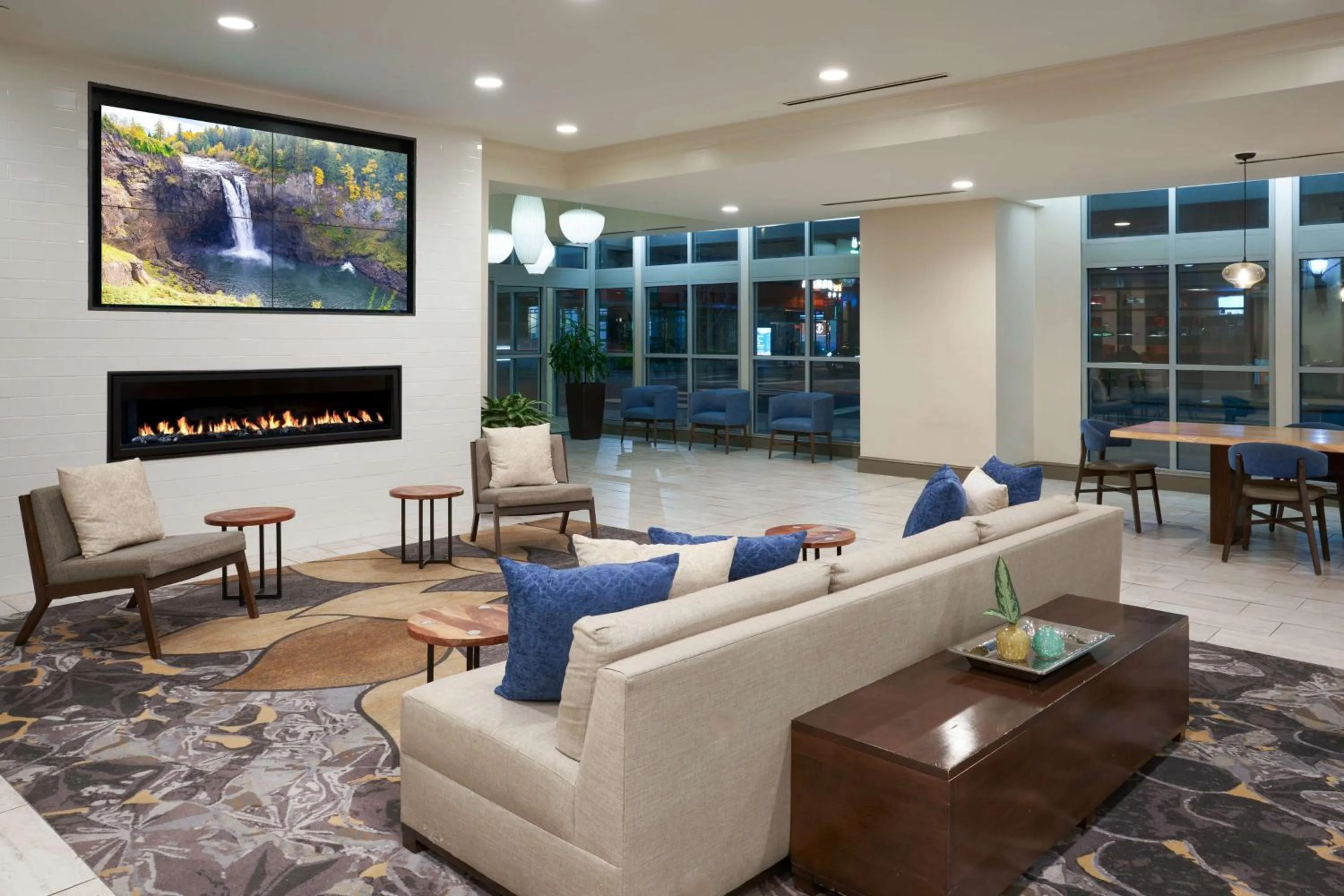 Lobby or reception in Hilton Garden Inn Philadelphia Center City